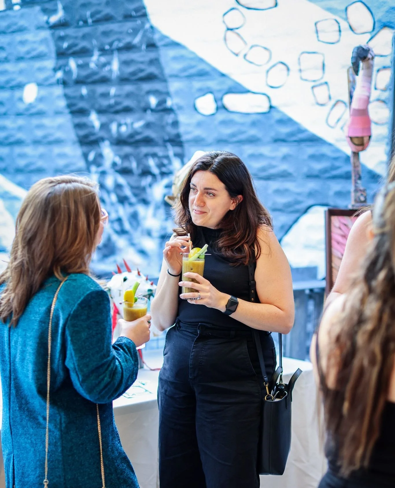 Join us on the balcony at @upstairs.at.bow for your next team happy hour! Upstairs at Bow will get you all set with the best food, drinks, and vibes for a private summer happy hour. ⁠
⁠
Book your private outdoor event on the balcony today.