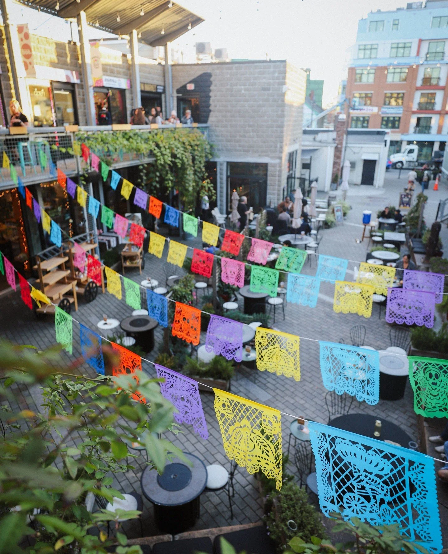 🌶️ THIS SATURDAY 5/2🌶️ @taquisimotacos, @amantolliboston, and @upstairs.at.bow are hosting our annual Cinco de Mayo celebration! RSVP &amp; pre-orders at link in bio. ⁠
⁠
Pre-order Taquisimo&rsquo;s charcoal grilled chicken and rice plate (pre-orde