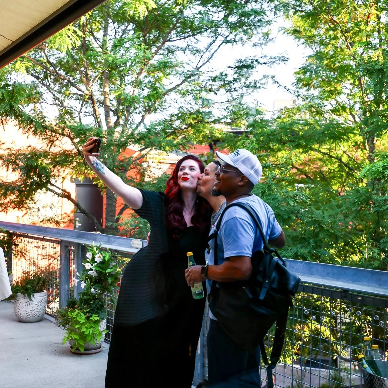 Planning an offsite for your team!? Our event space @upstairs.at.bow has the dreamiest balcony to host your team this summer. Think company happy hours with good food, drinks, and vibes. Inquire today with @upstairs.at.bow ☀️🍹🪴