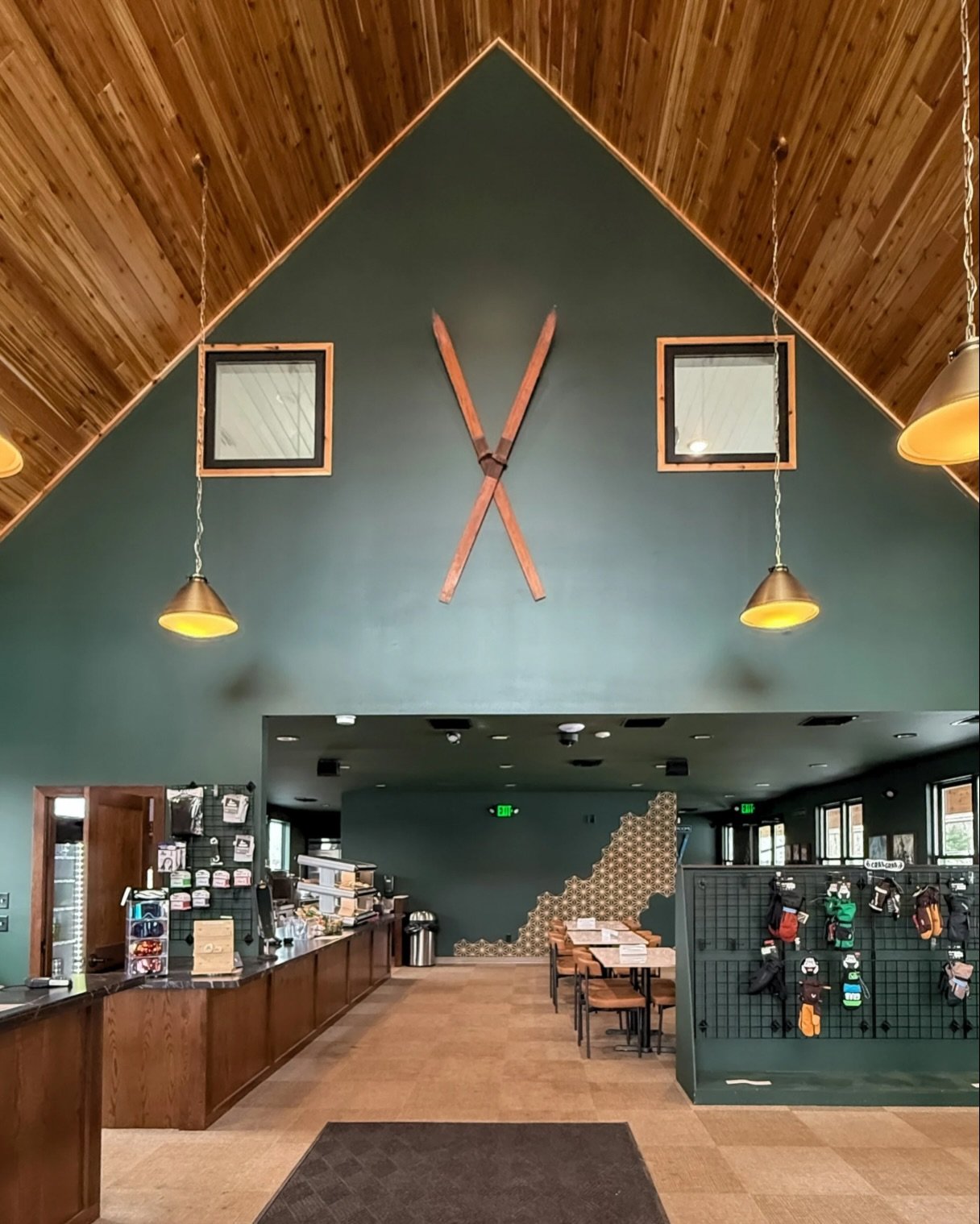 This new lodge construction for @nordicmountain was definitely a highlight project of the last year and I&rsquo;m so grateful for the chance to share it with my family (and so many other families!) while doing something we love. ⛷️❄️

We wanted the s