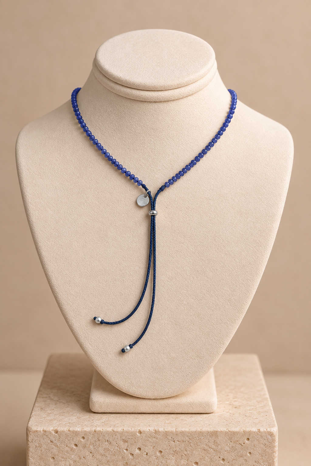 ROndel-Necklace-Blue-Sapphire-Clasp.png