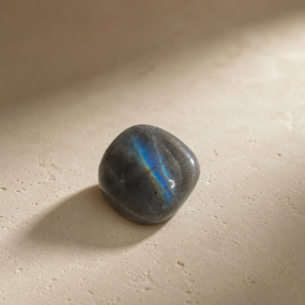 Labradorite Pocket Rock™