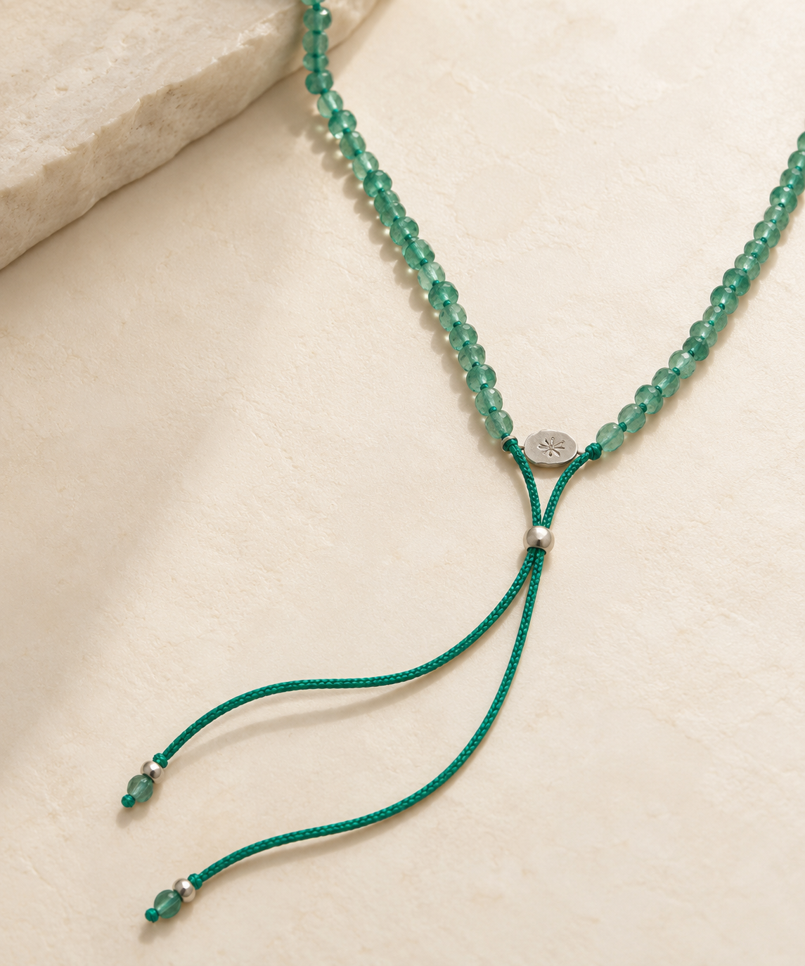 Emerald-ROndel-Necklace-Clasp.png