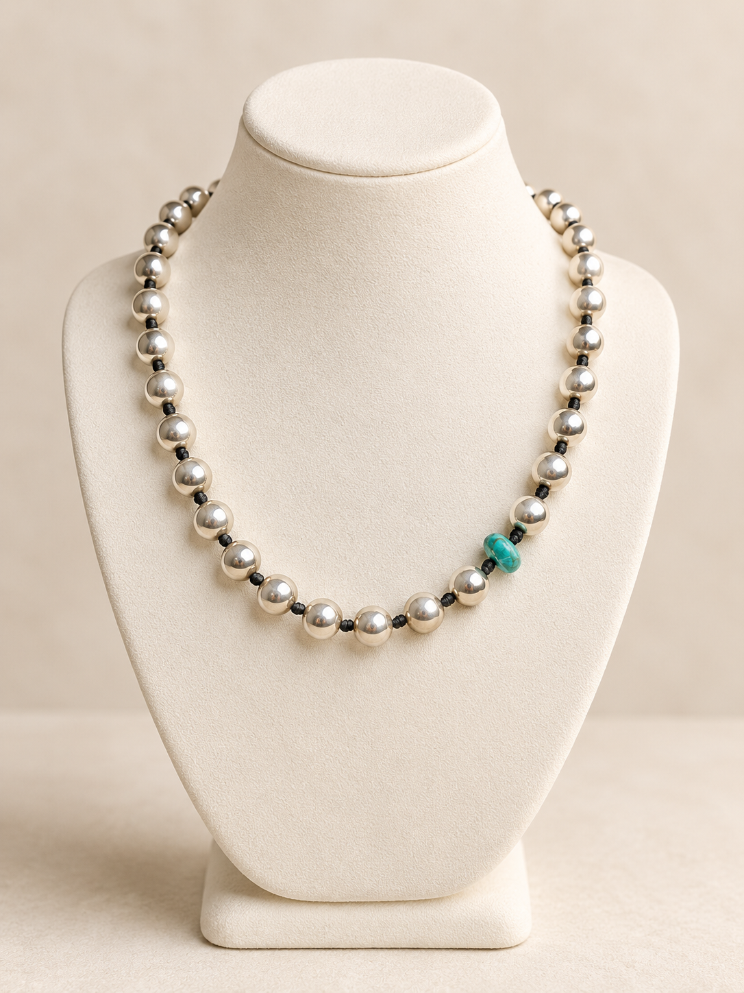 SIlver-Bead-with-turquoise-accent-bead-necklace.png