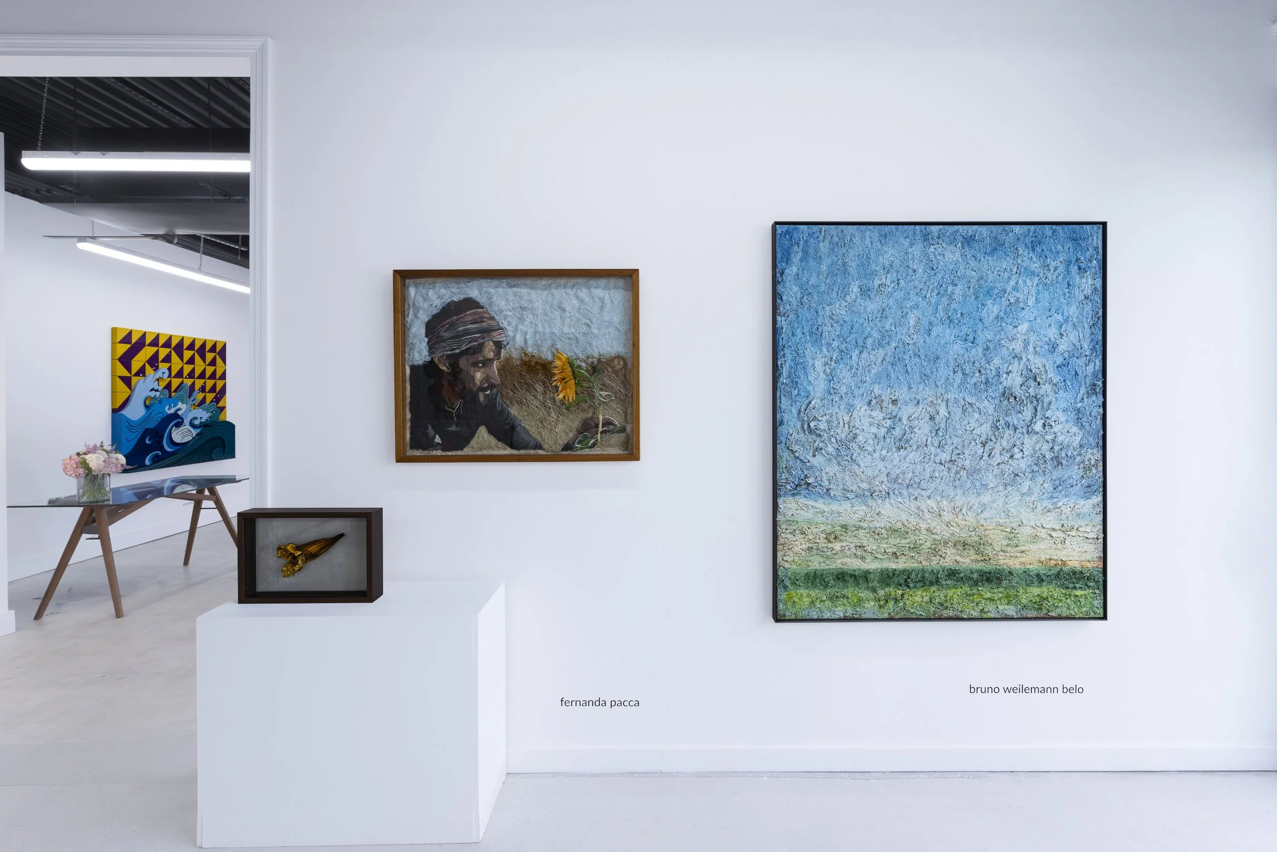 Vista da exposição “Material Cartographies”, Coral Gallery, Miami, 2026. Foto: Brooke D’Avanzo