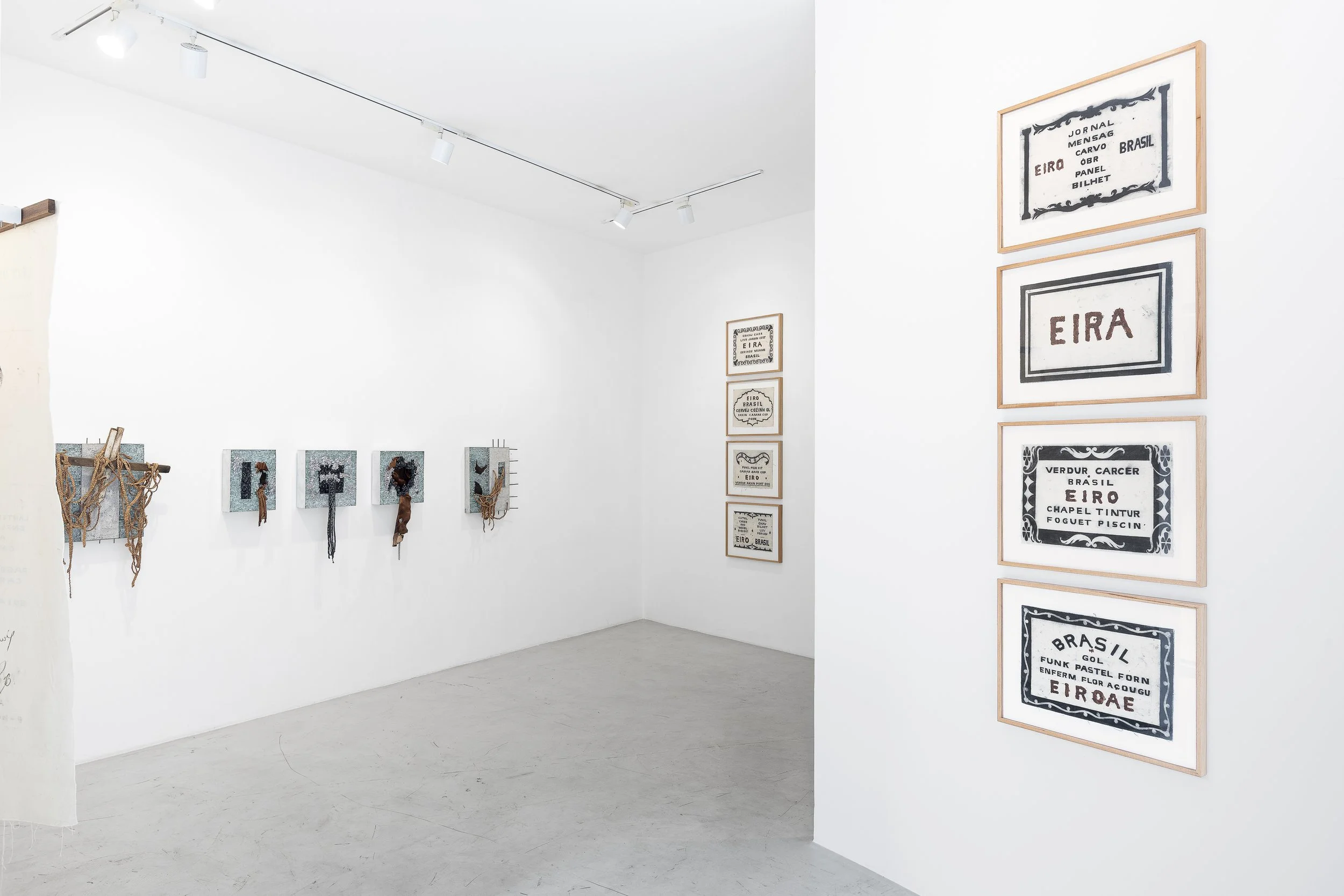 Vista da exposição "Ciclos, strata e das passagen-werk", Aura, 2026. Foto: Flavio Freire