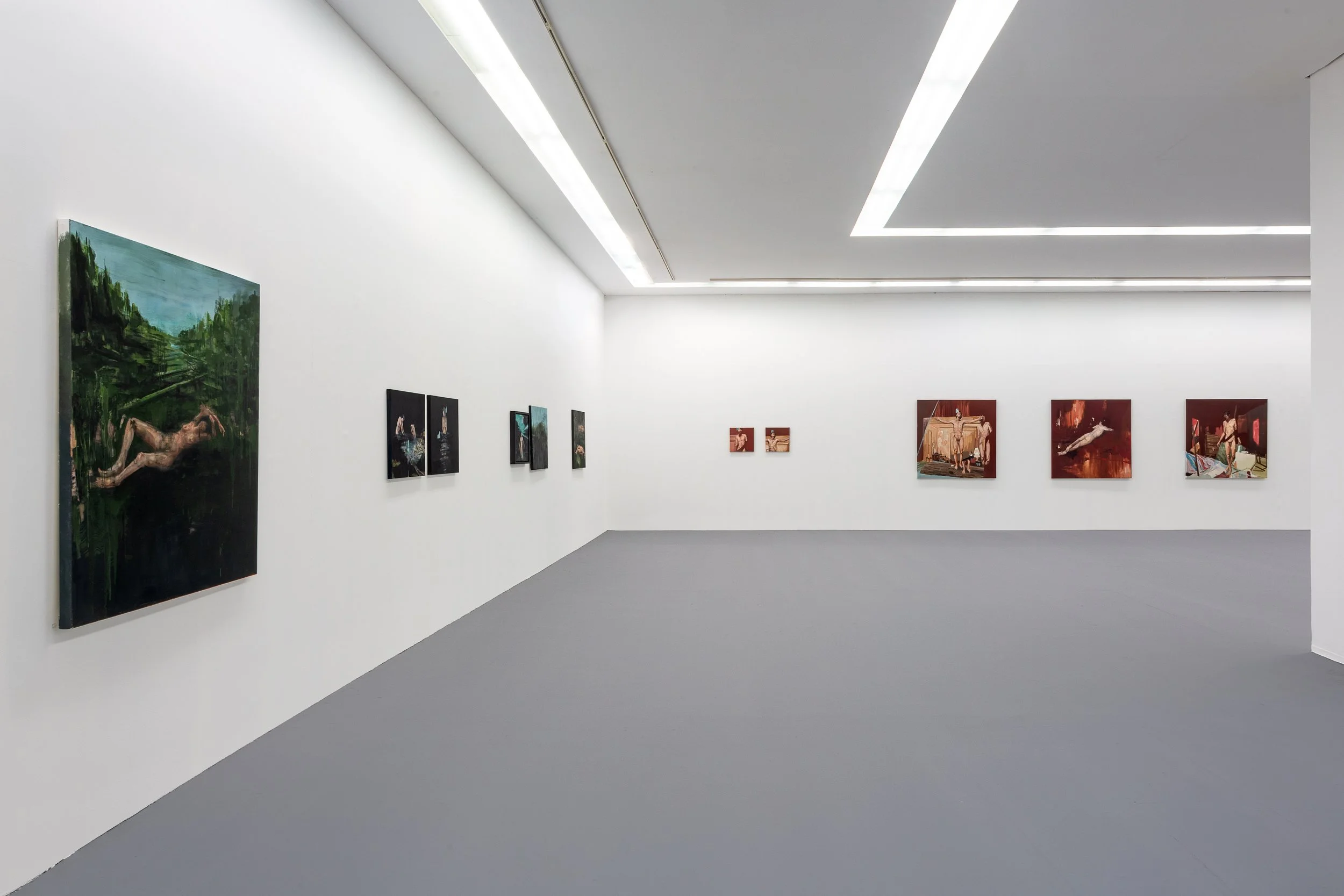 Vista da exposição individual “Quando a noite revela a pintura...”, Centro Cultural Octo Marques, Goiânia, 2026. Foto: Paulo Rezende