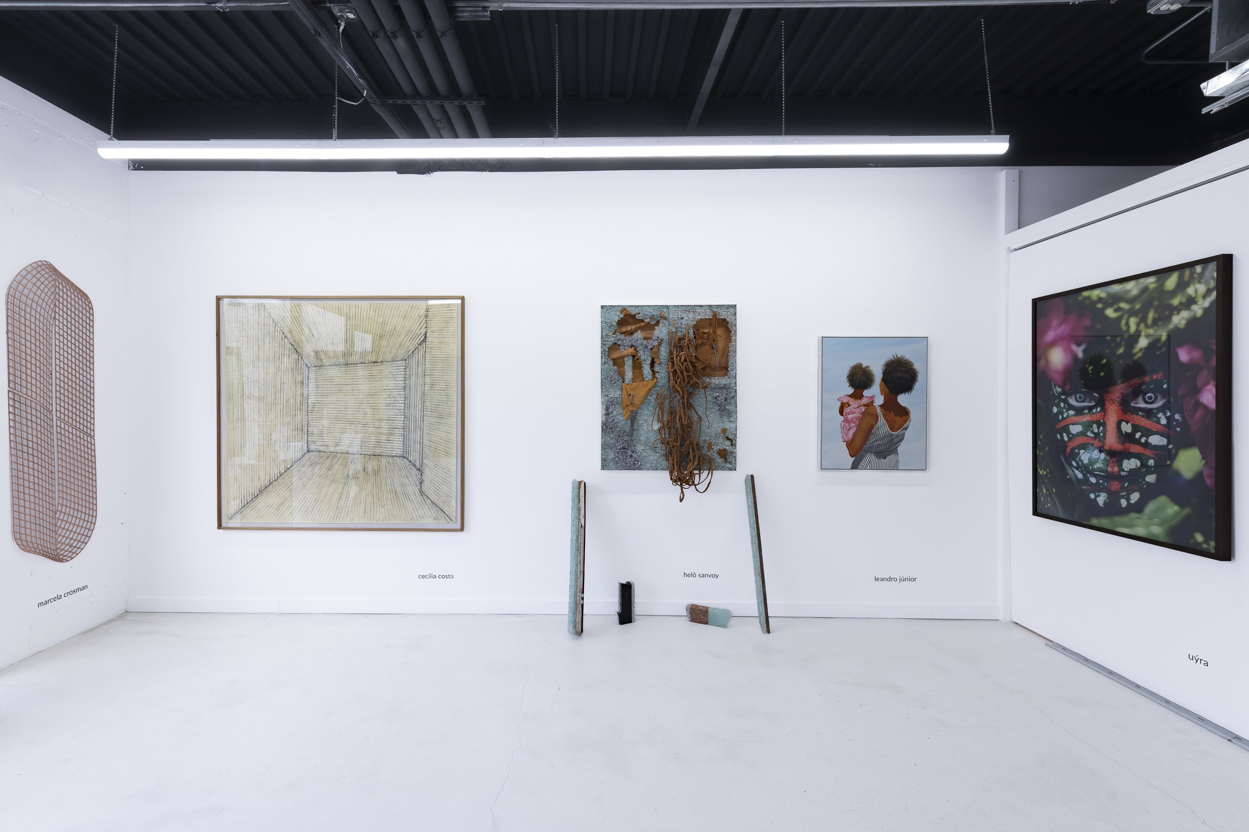 Vista da exposição “Material Cartographies”, Coral Gallery, Miami, 2026. Foto: Brooke D’Avanzo