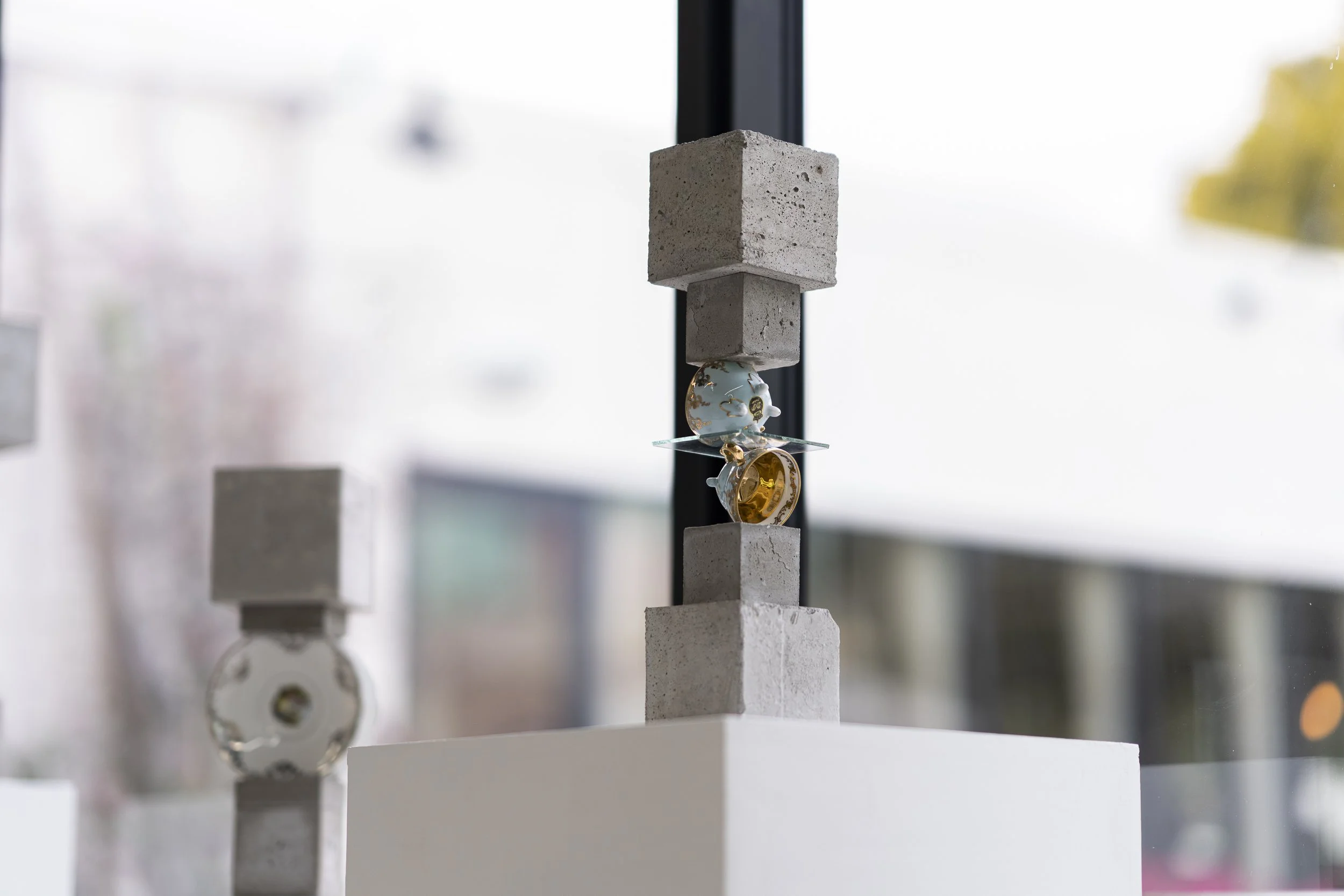 Vista da exposição “Material Cartographies”, Coral Gallery, Miami, 2026. Foto: Brooke D’Avanzo