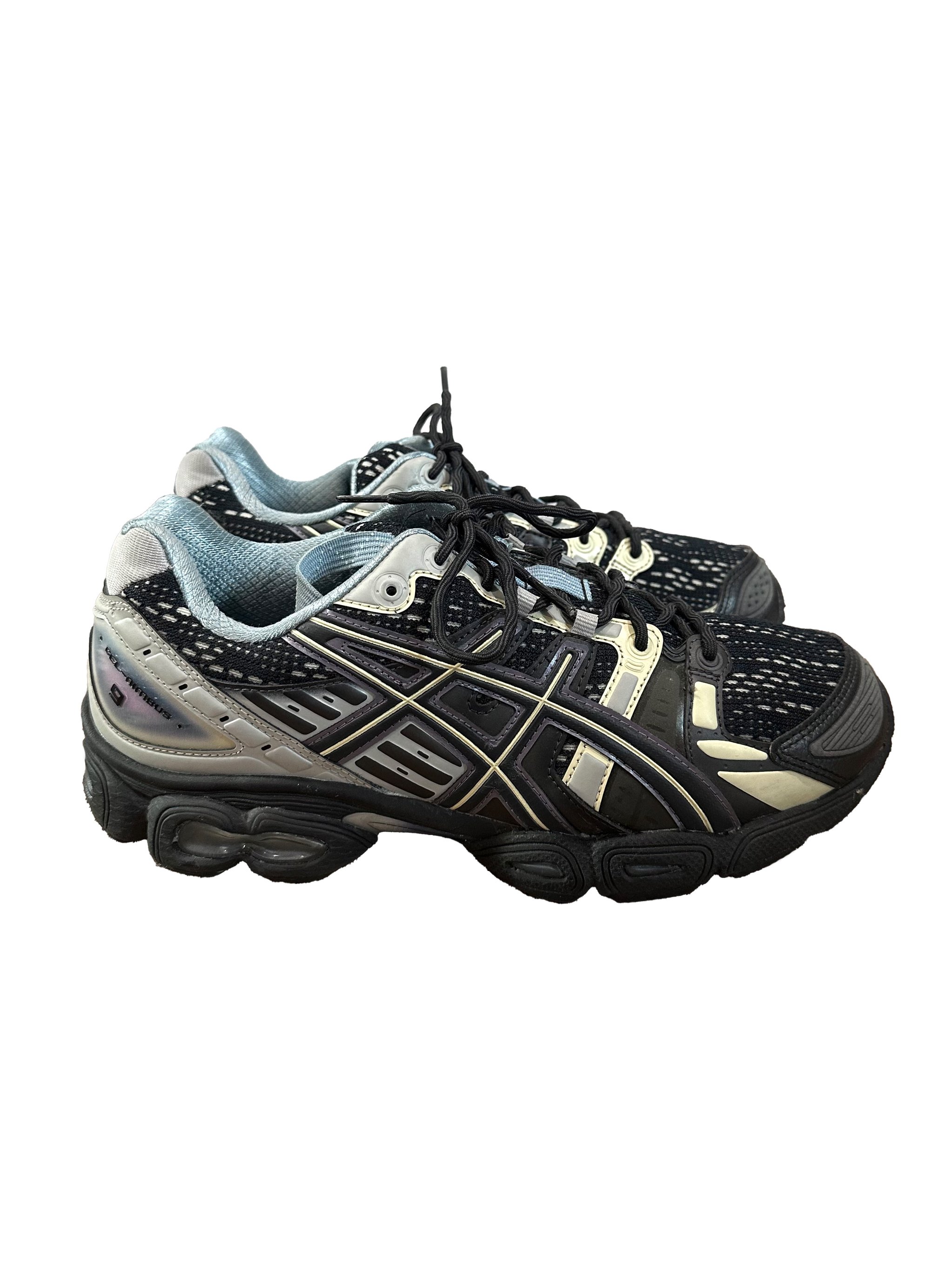 asics1.jpg