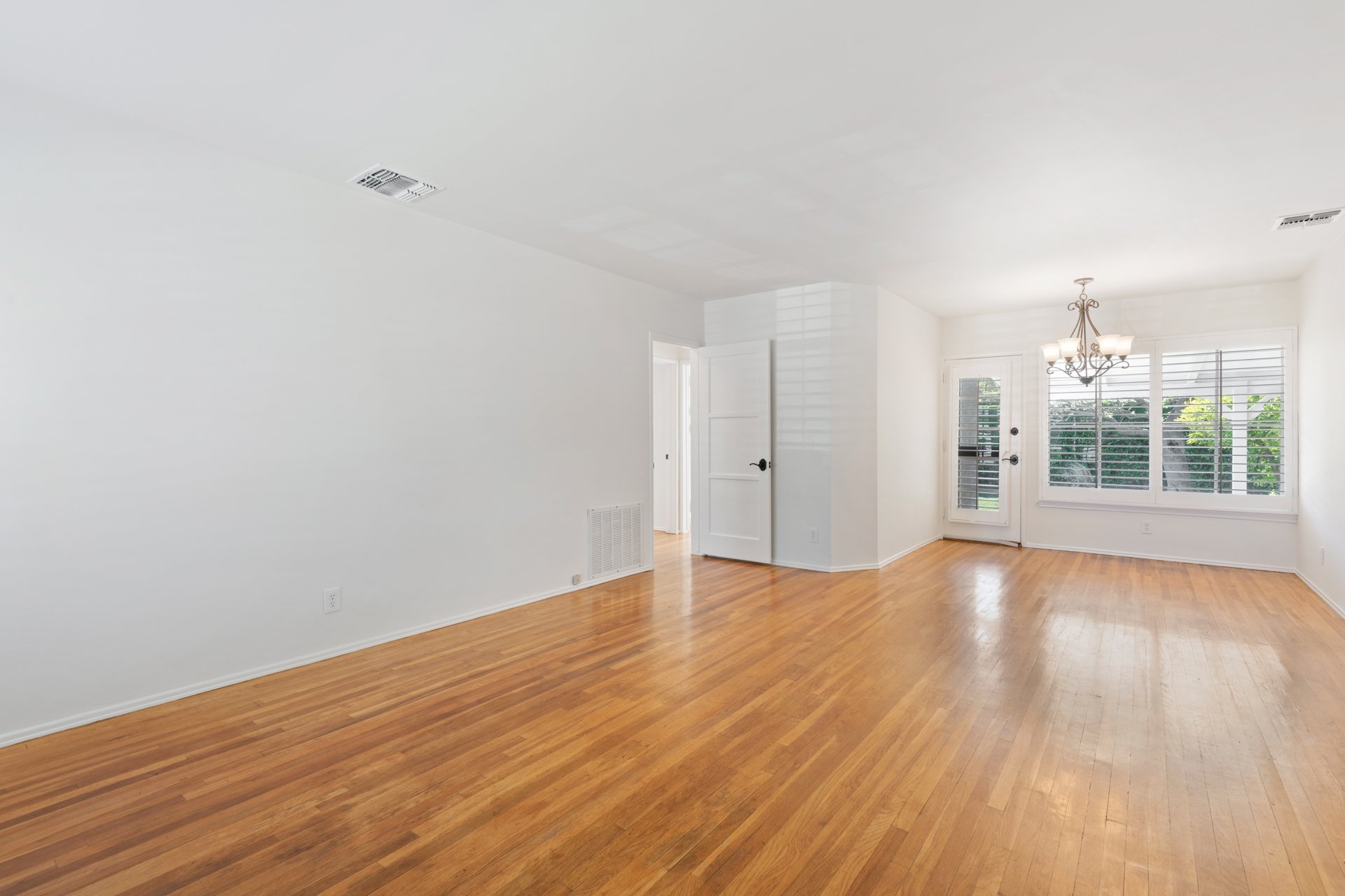 6617 Gerard Ave MLS-4.jpg