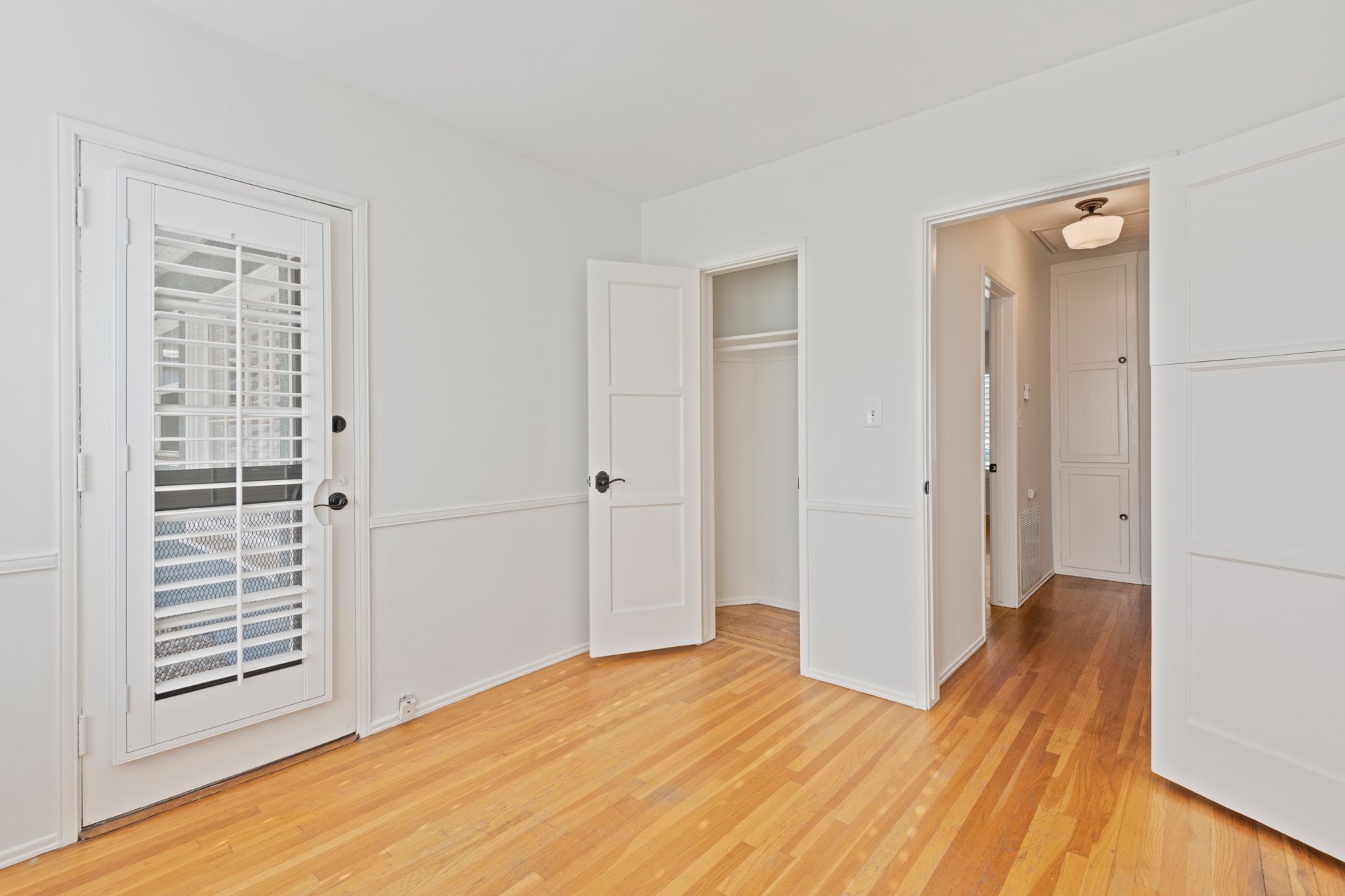 6617 Gerard Ave MLS-25.jpg