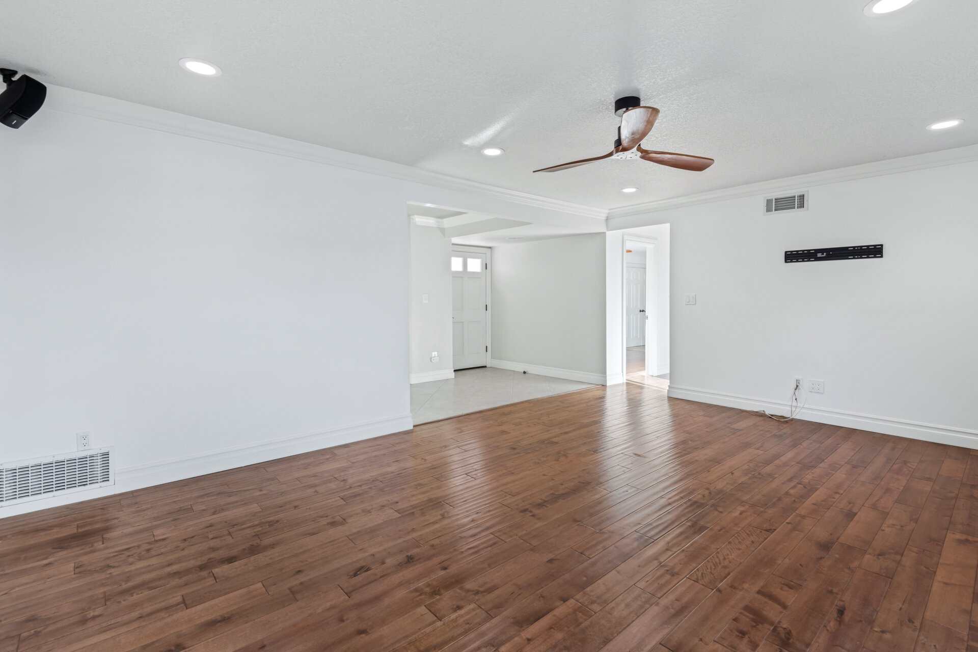 3047 Corpus Christi-MLS-6.jpg