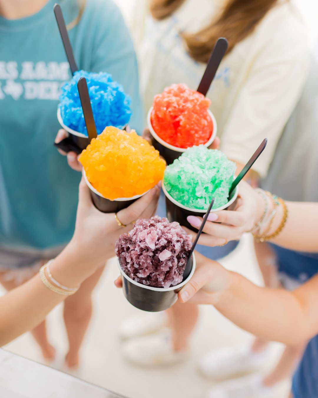 The squad deserves a sno cone run 🍧👯&zwj;♀️⁠
⁠
Text them and pull up! ⁠
⁠
📍4160 Hwy 6, College Station, TX⁠
⁠
⁠
⁠
⁠
#SoCoSno #CollegeStationTX #BryanTX #SnoConeSeason #SnowconeRun