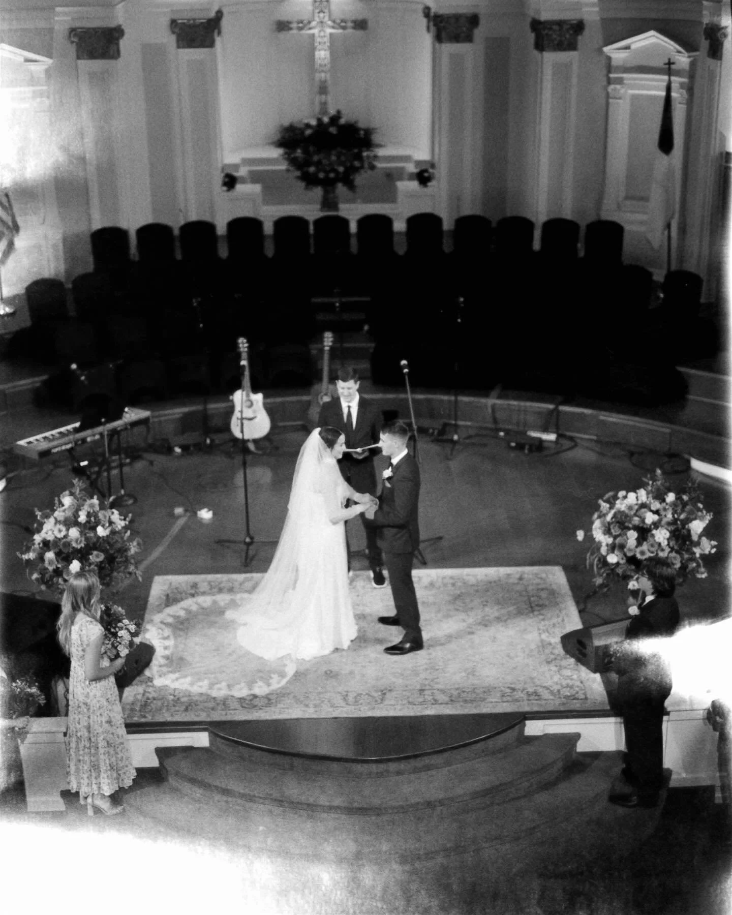 Some of my favorite film shots from my recent weddings 🎞️ Thinking about having some for your wedding? Just do it 😉 
.
.
.
.
.
#tampaweddingphotographer #tampaweddings #stpeteweddingphotographer #weddingsonfilm #floridaweddingphotographer #35mmfilm