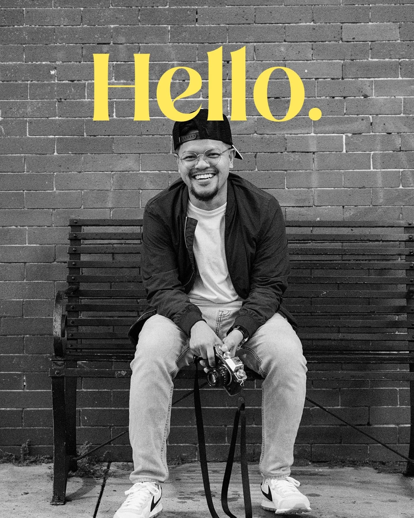 Hiya! I&rsquo;m John 👋
I&rsquo;m a wedding photographer based in Tampa, Florida. Welcome to my instagram page! Here, I share the stories of amazing couples and the heartfelt moments from their big day.

My approach? I focus on capturing real, genuin