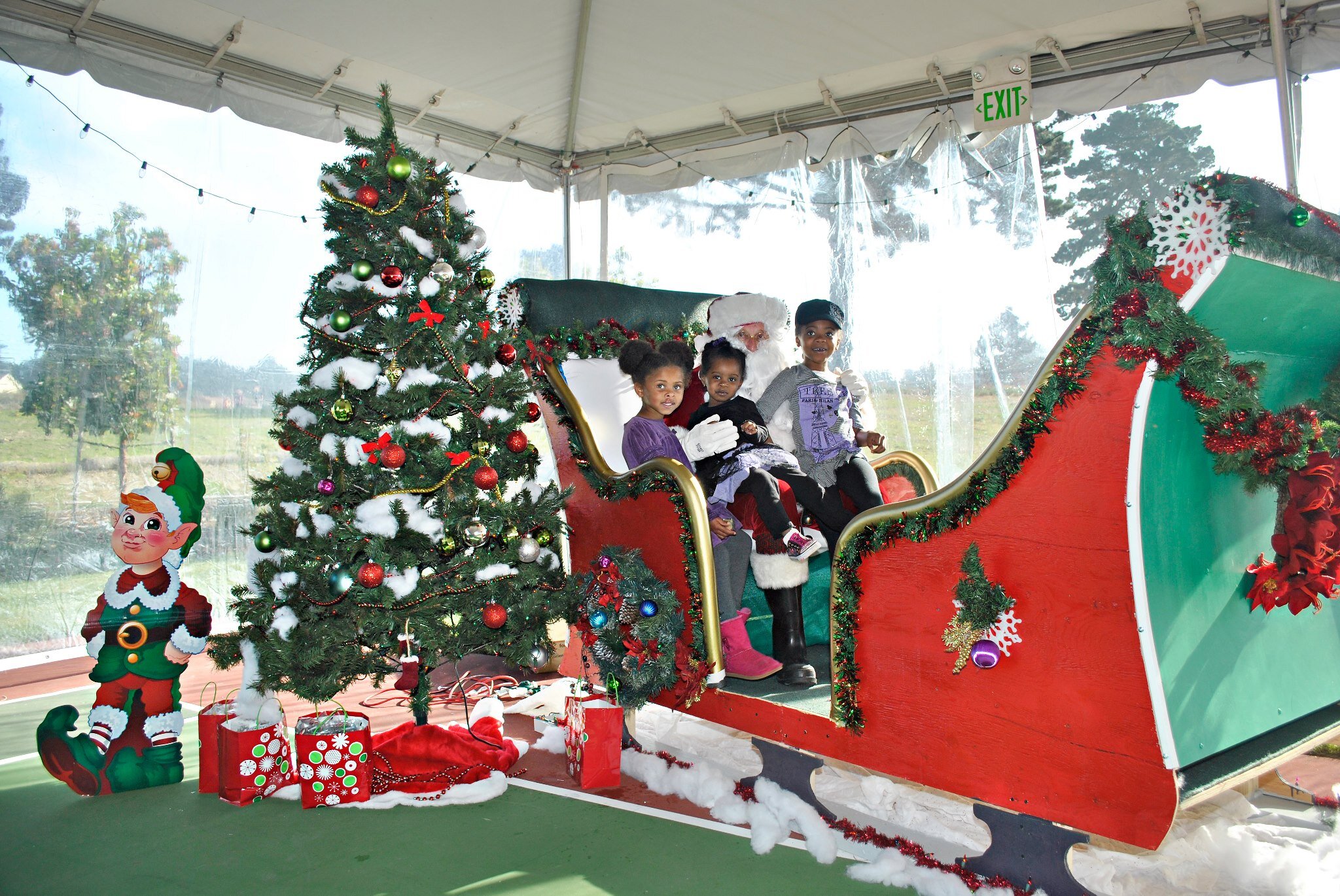 Santa visits The Parks at Monterey Bay!