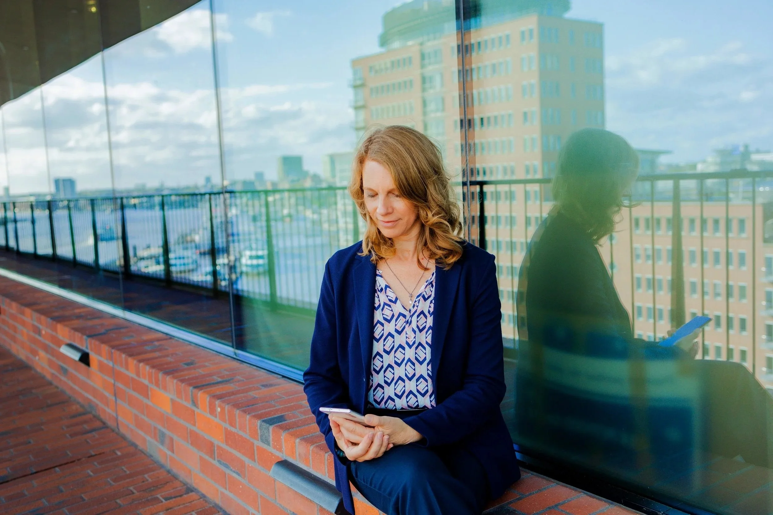 Dr. Anja Timmermann ist Storytelling-Expertin und bietet Business-Coaching, Wissensprojekt-Consulting, Medien- und Kommunikations-Training in Hamburg, deutschlandweit und international fuer Experten und expertise-basierte Unternehmen