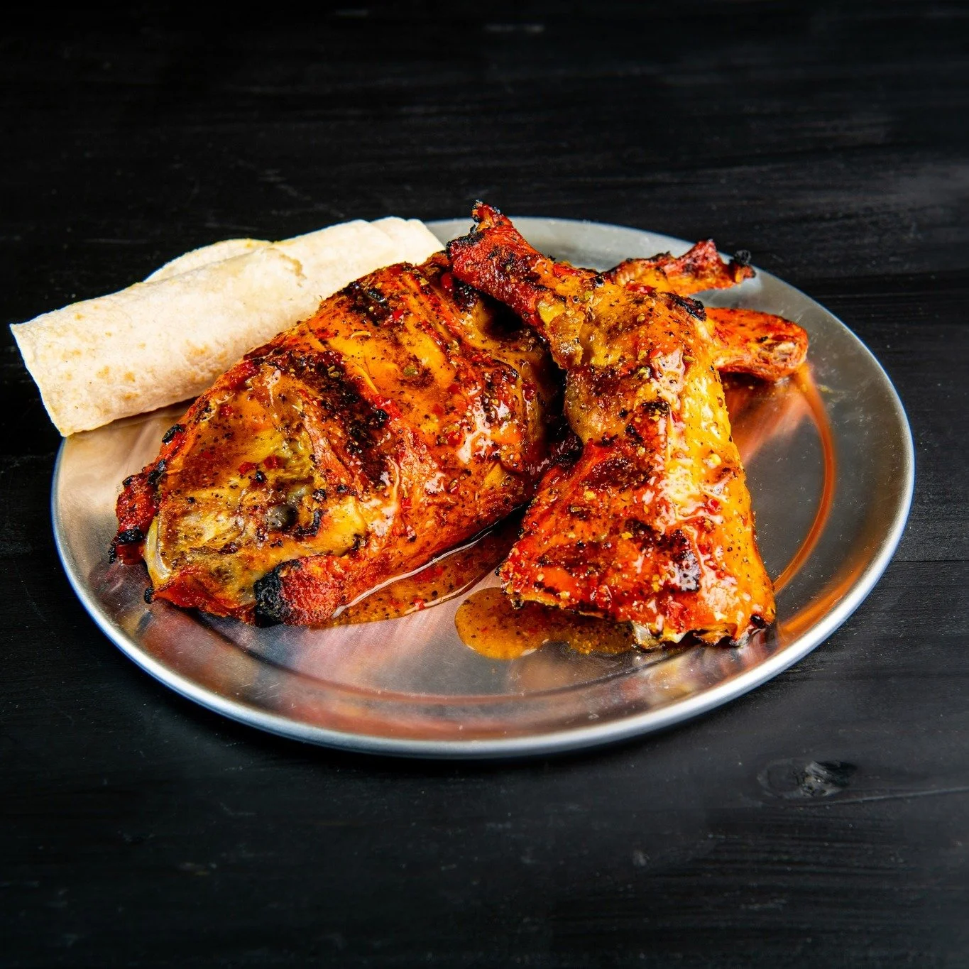 The Classic Dino's Famous Chicken OG Solo Pollo. 
What's your favorite pairing?
1. Fries 
2. Rice and Beans
3. Salad

#DinosOG #DinosOGRecipe #DinosOGChicken #losangeleseats #losangeles #DinosOriginal #DinosLA #DinosPicoRivera 
📸 @kimfoxfoodphoto