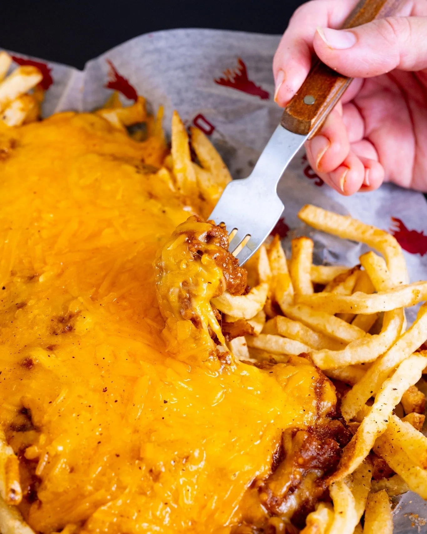 Extra cheesy chili cheese fries! Next time you have a craving, you know where to go. 

#chilicheesefries #DinosOG #DinosOGRecipe #DinosOGChicken #losangeleseats #losangeles #DinosOriginal #DinosLA #DinosPicoRivera