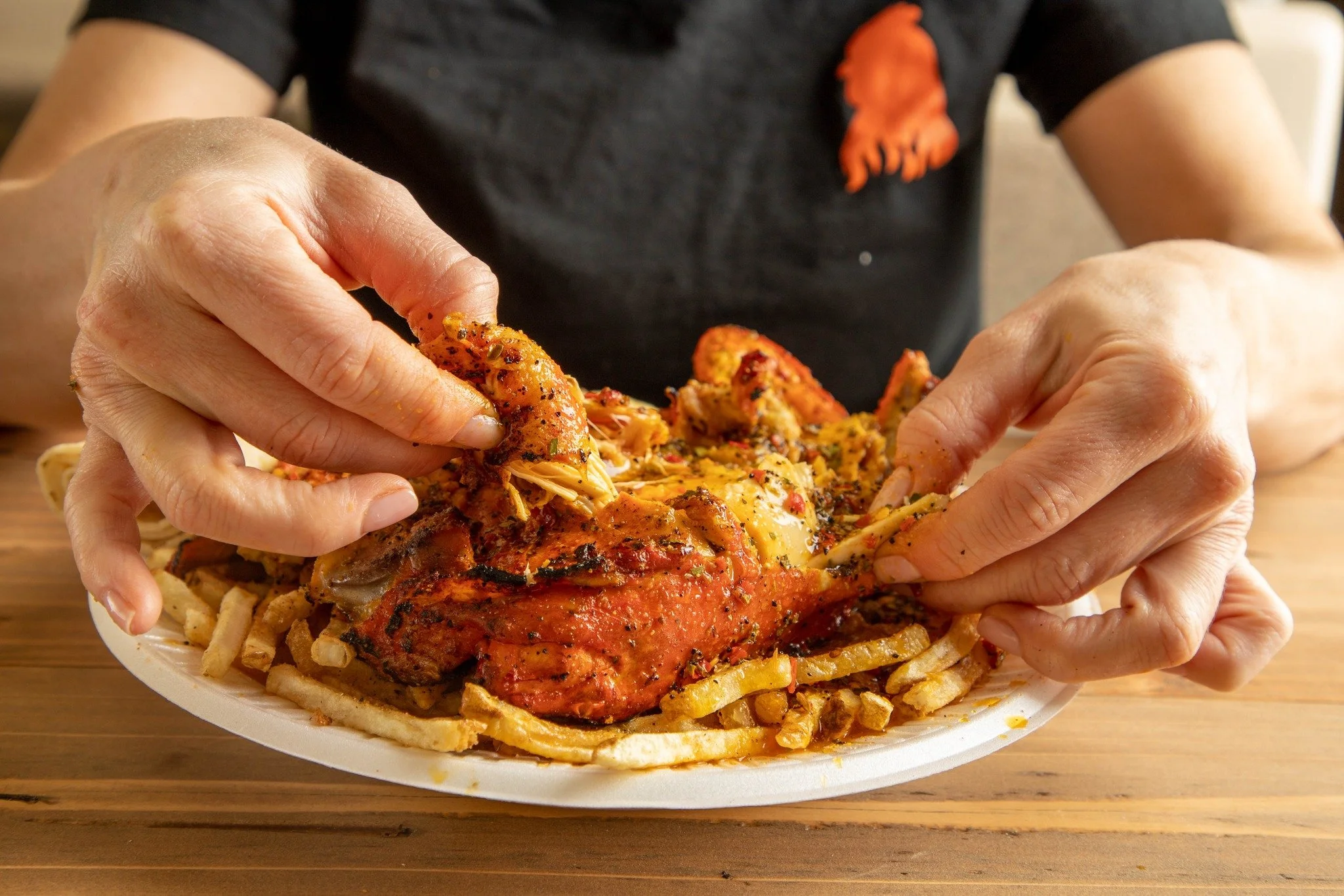 Diggin' in! It's how it's done. 

#DinosOG #DinosOGRecipe #DinosOGChicken #losangeleseats #losangeles #DinosOriginal #DinosLA #DinosPicoRivera