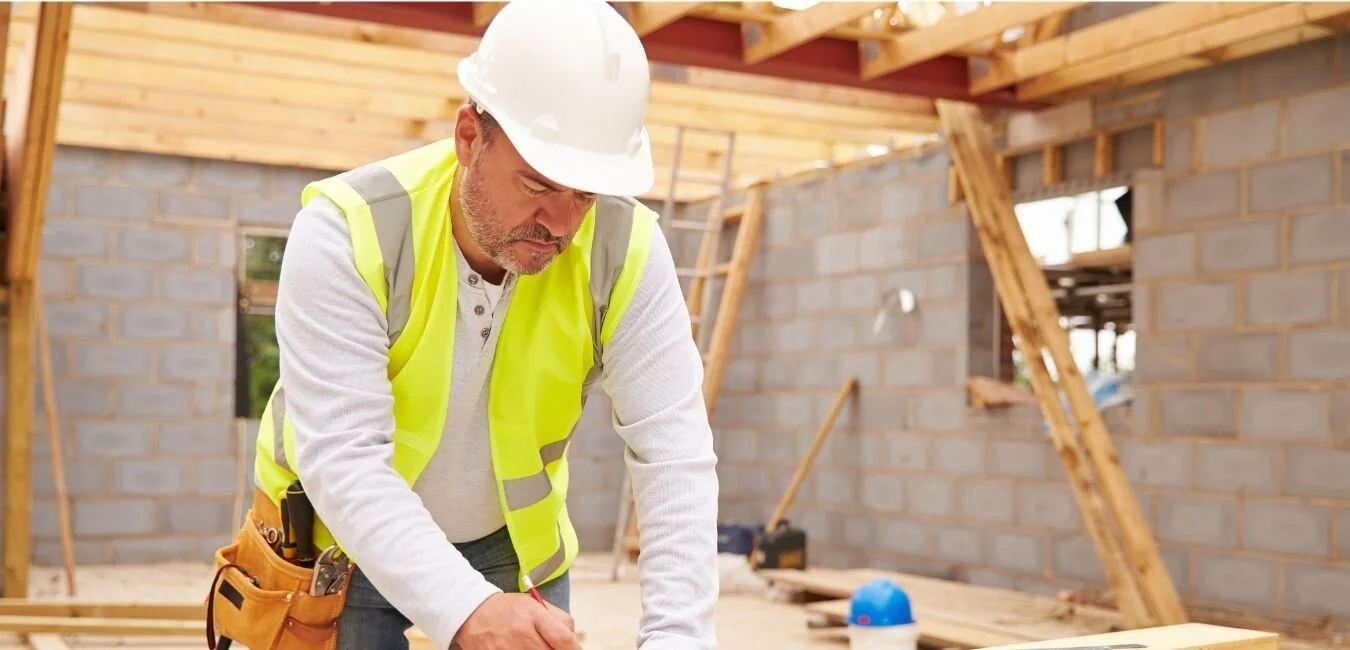 CARPENTER/CARPENTER ASSISTANT