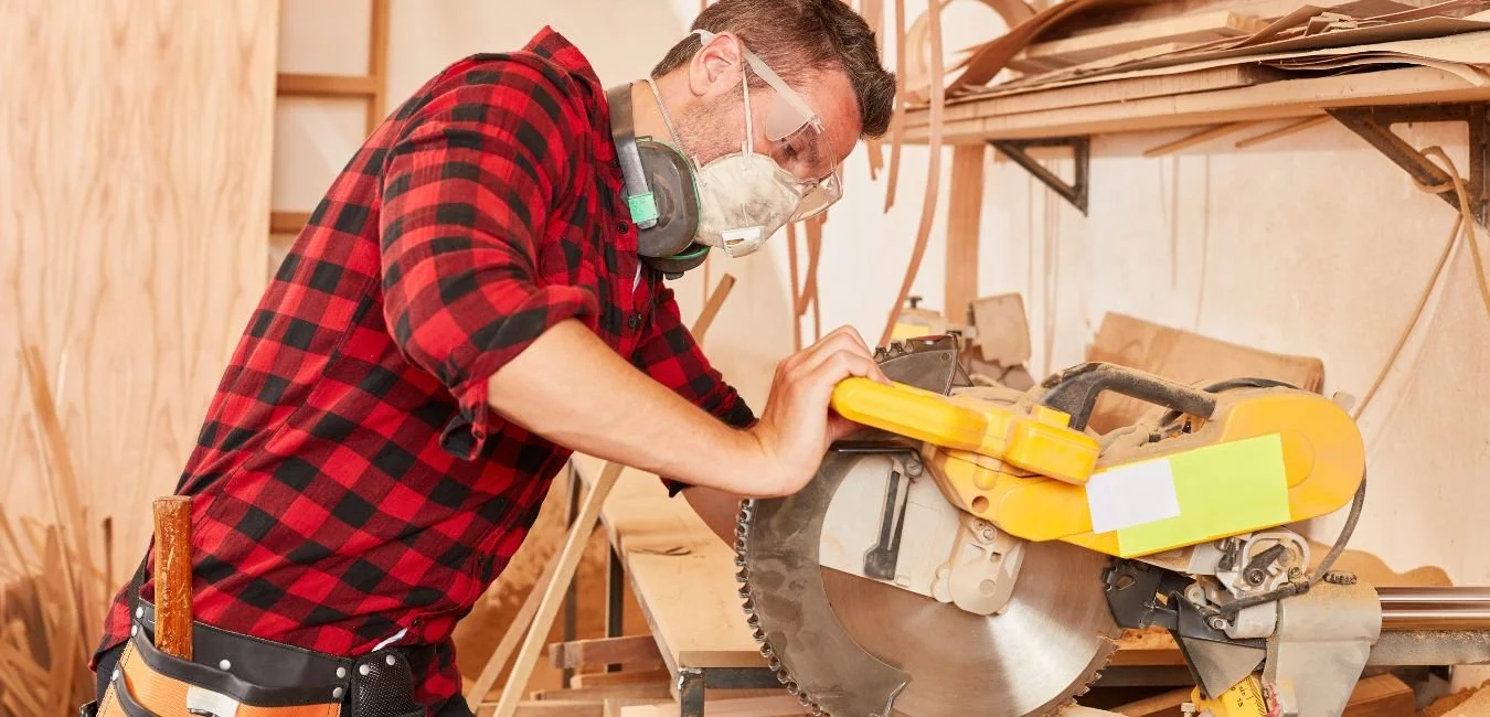 CONSTRUCTION LABOURER