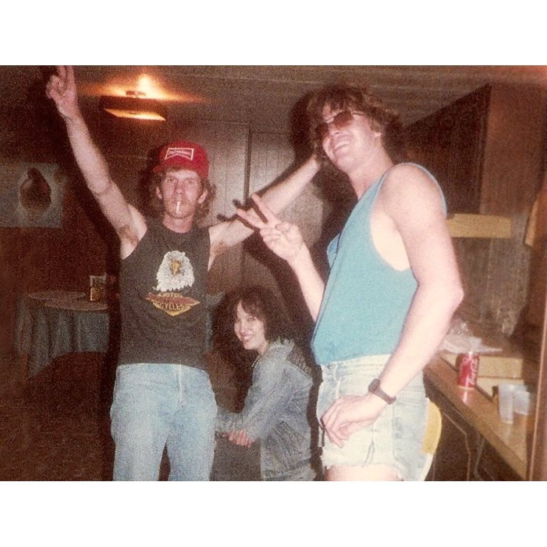 Hanging with friends Pat and Ron during high school, getting ready to head out to the county park kegger. I was in my &ldquo;goth-transitioning-to-Deadhead&rdquo; phase. And check out those Bobby shorts! 😂 MN,1988. 

📸 by Sue H.

**