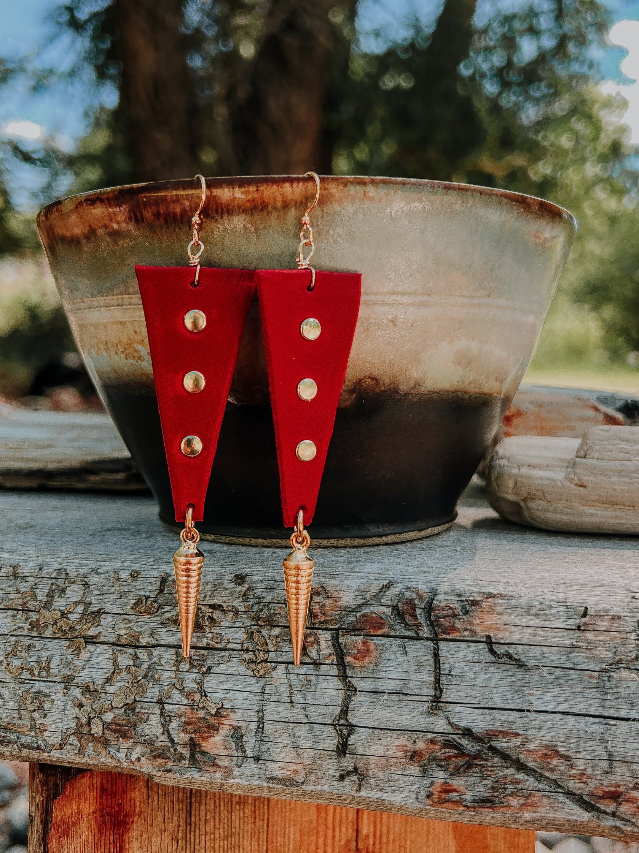 WH+red+gold-min.jpg