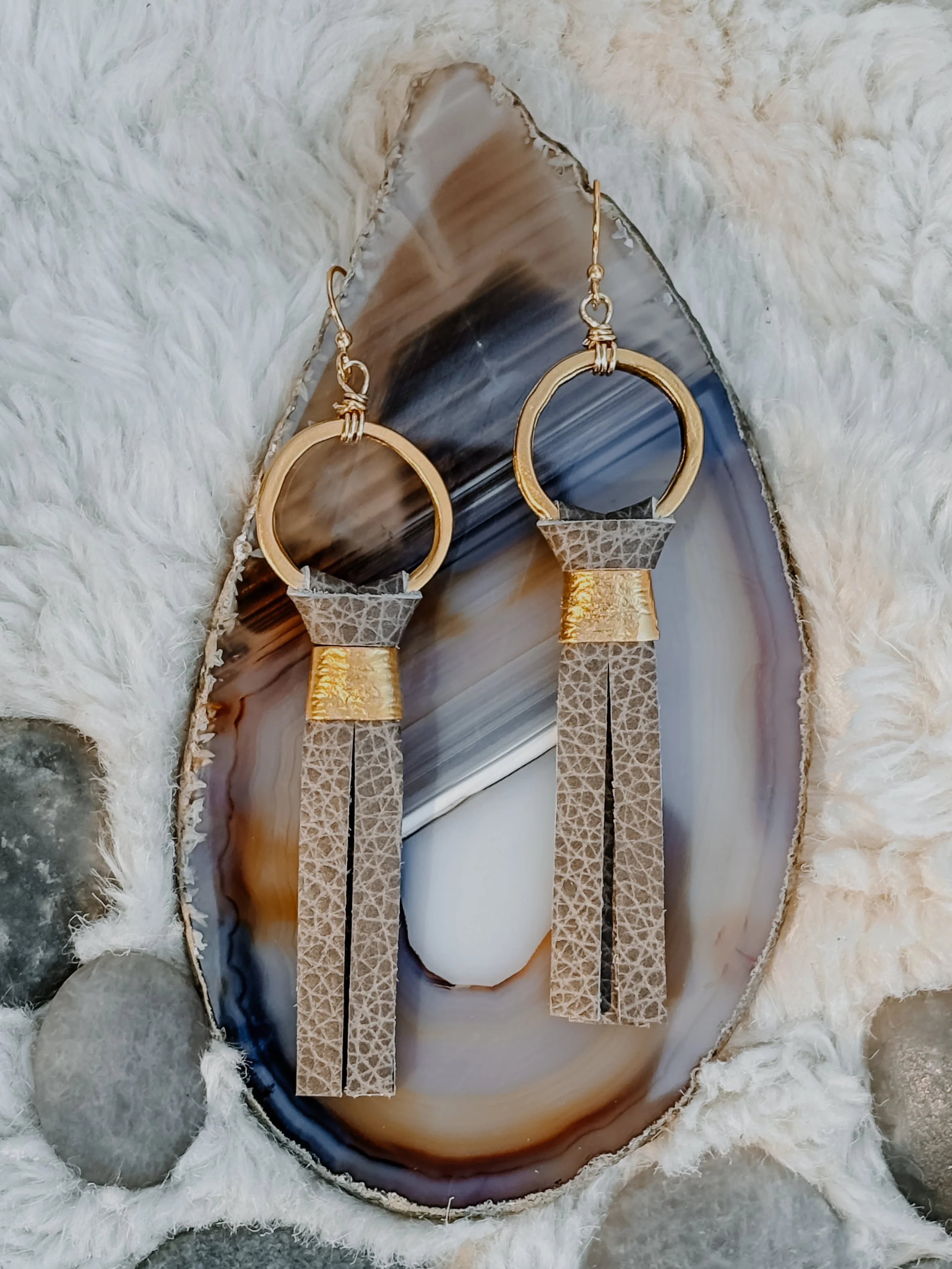 Even speck taupe-min.jpg