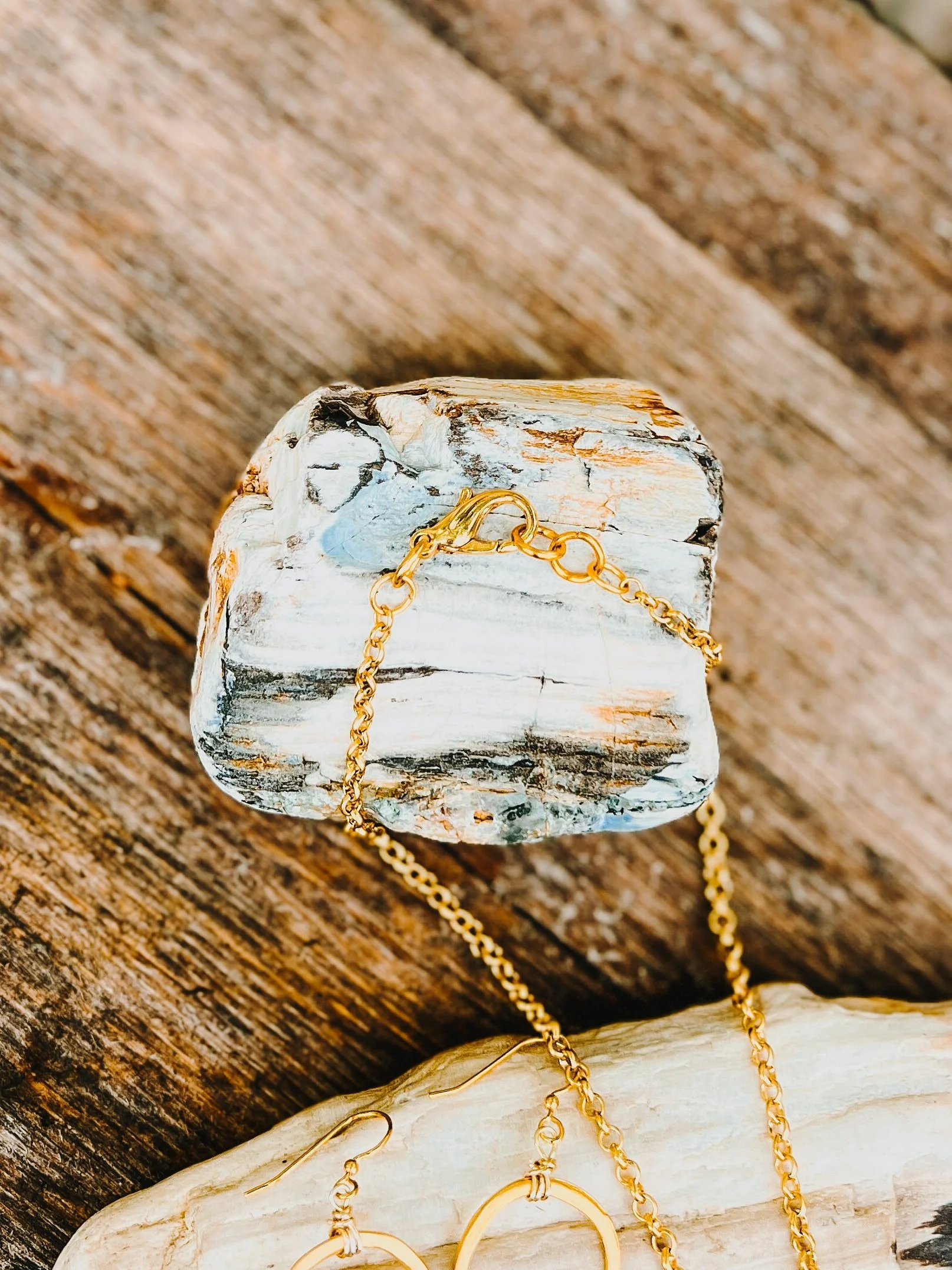 Necklace closure-min.jpg