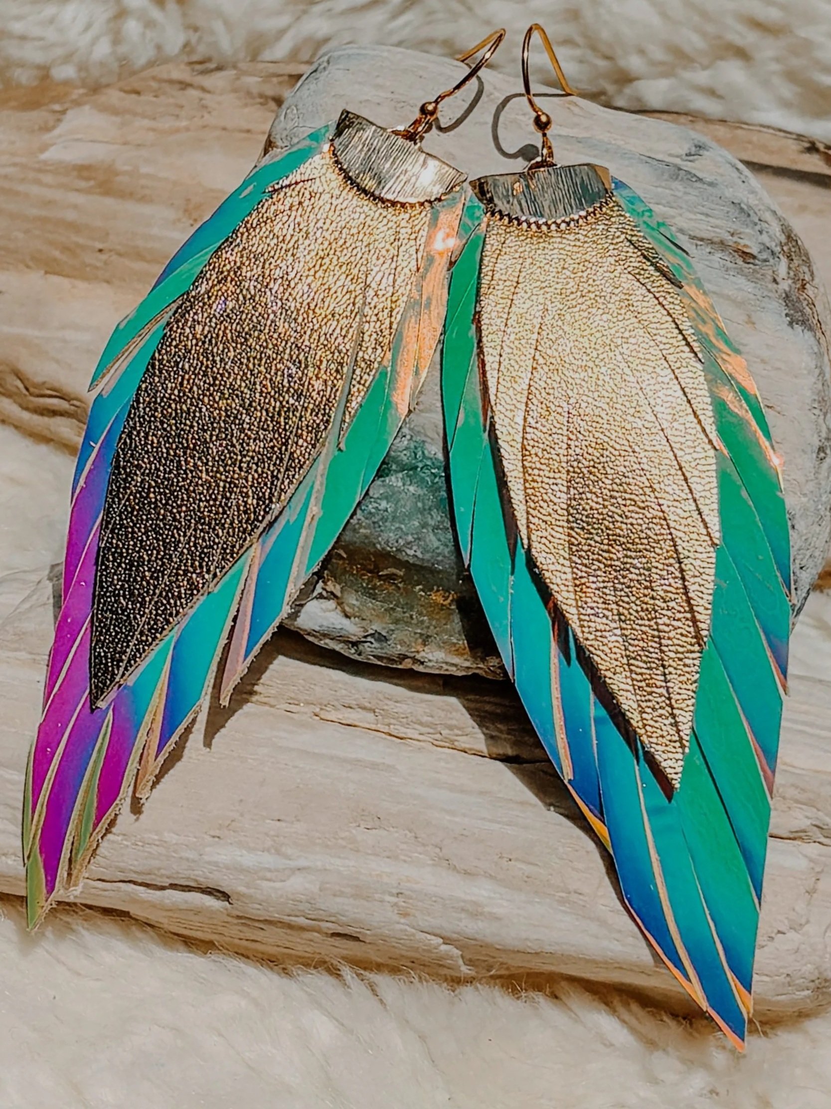 Light Gold on Iridescent