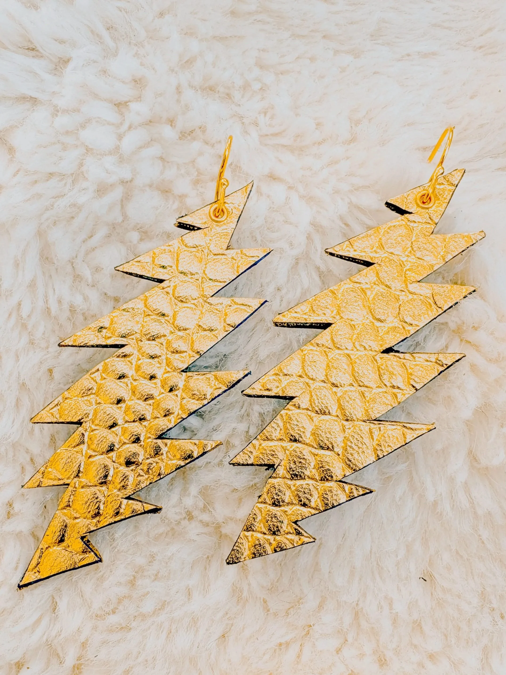 Yellow Gold Gator Bolt