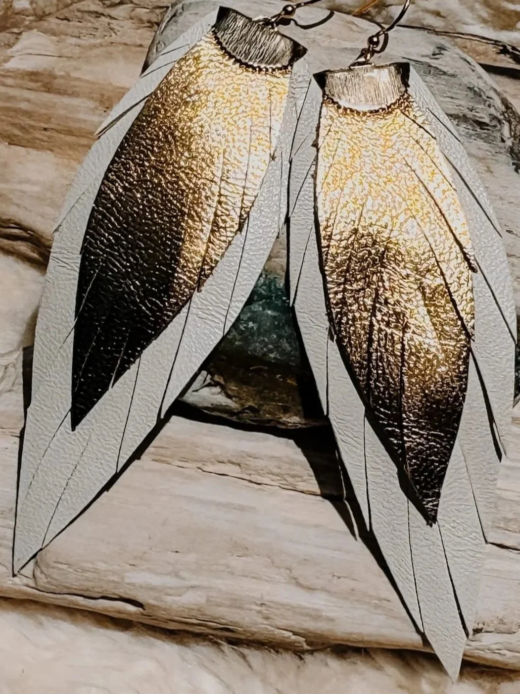 Light Gold on Cream