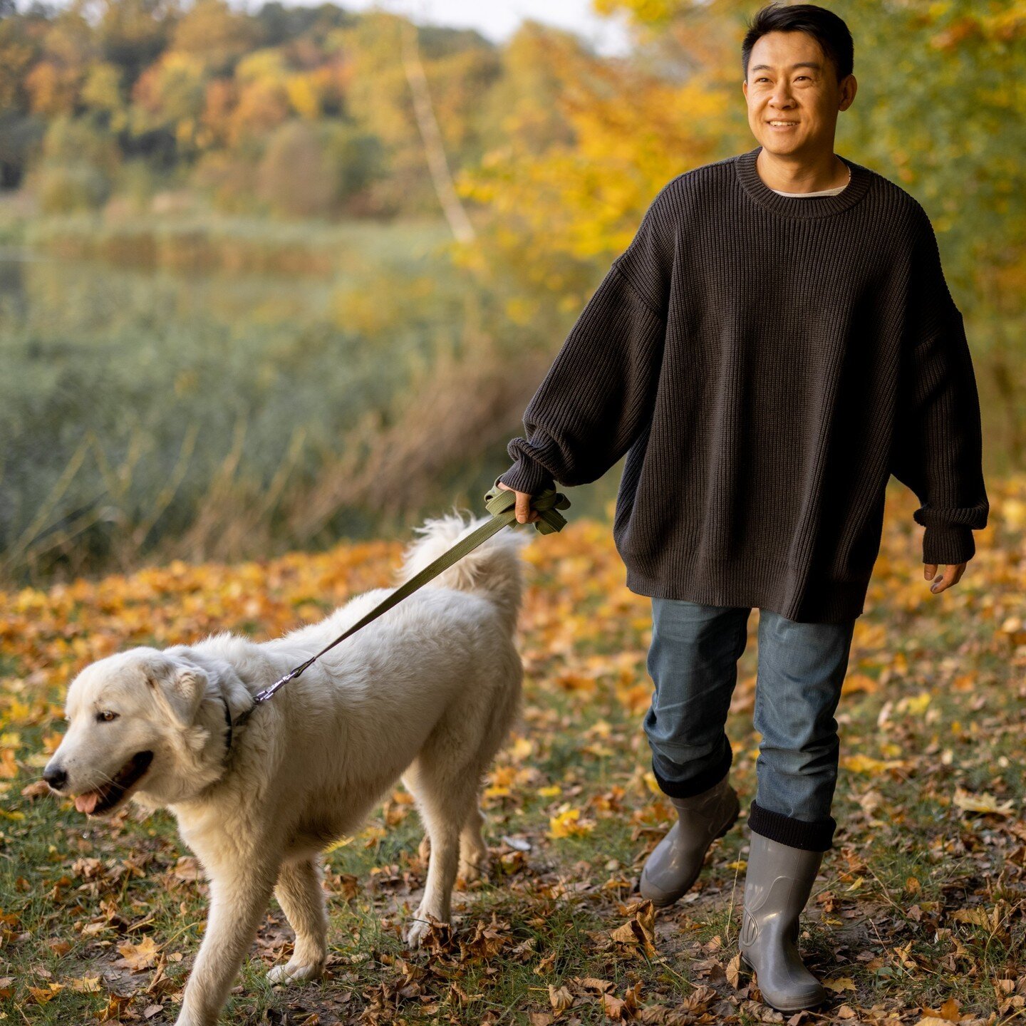 🐾 It's National Dog Walker Appreciation Day! Exercise is important for your beloved pups. We want to show appreciation to those who help to make sure our dogs are getting the healthy activities they need! 🐾

#VetSelect #VetSelectPet #DogWalkerAppre