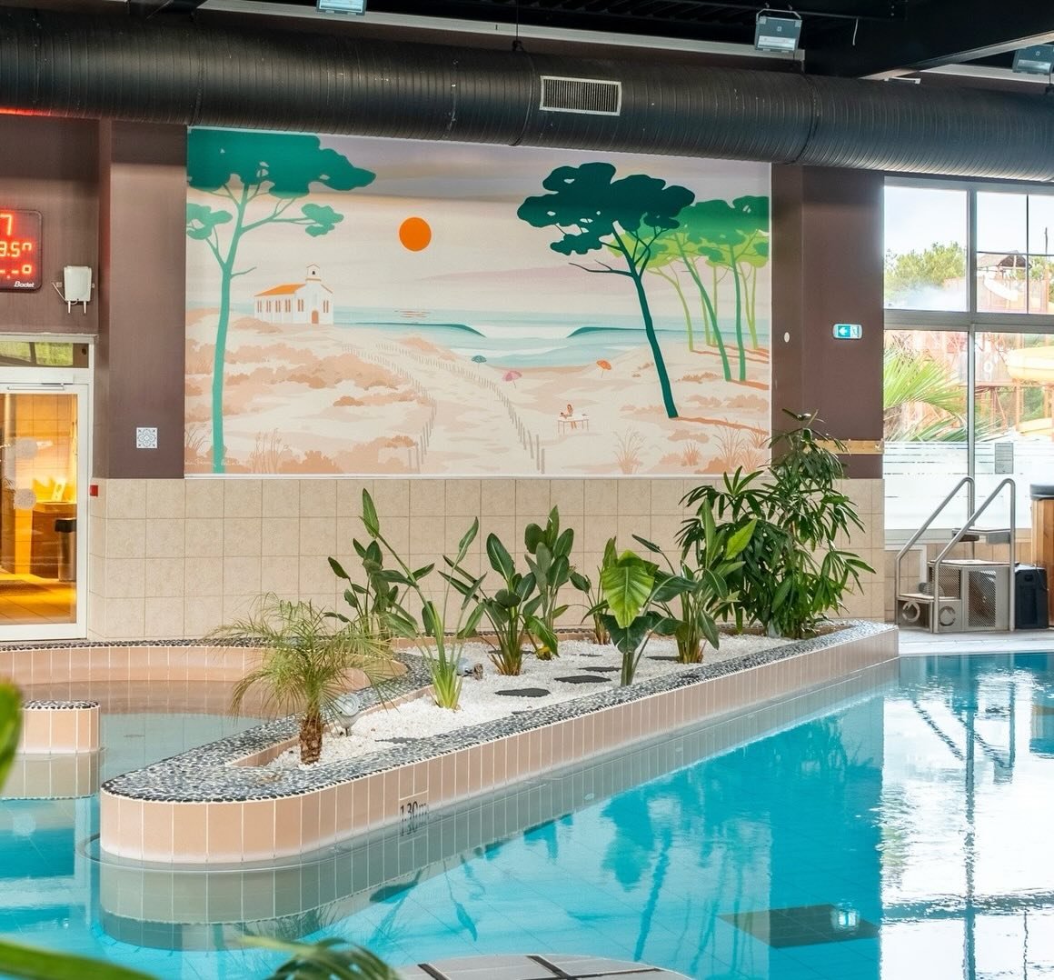 FRESQUE CHEZ DUNE ET EAU 💦 
📍Labenne Oc&eacute;an 

Voici une fresque r&eacute;alis&eacute;e en mai dernier, que je n&rsquo;avais pas encore vraiment eu l&rsquo;occasion de vous partager. L&rsquo;&eacute;quipe du spa m&rsquo;a envoy&eacute; de magn