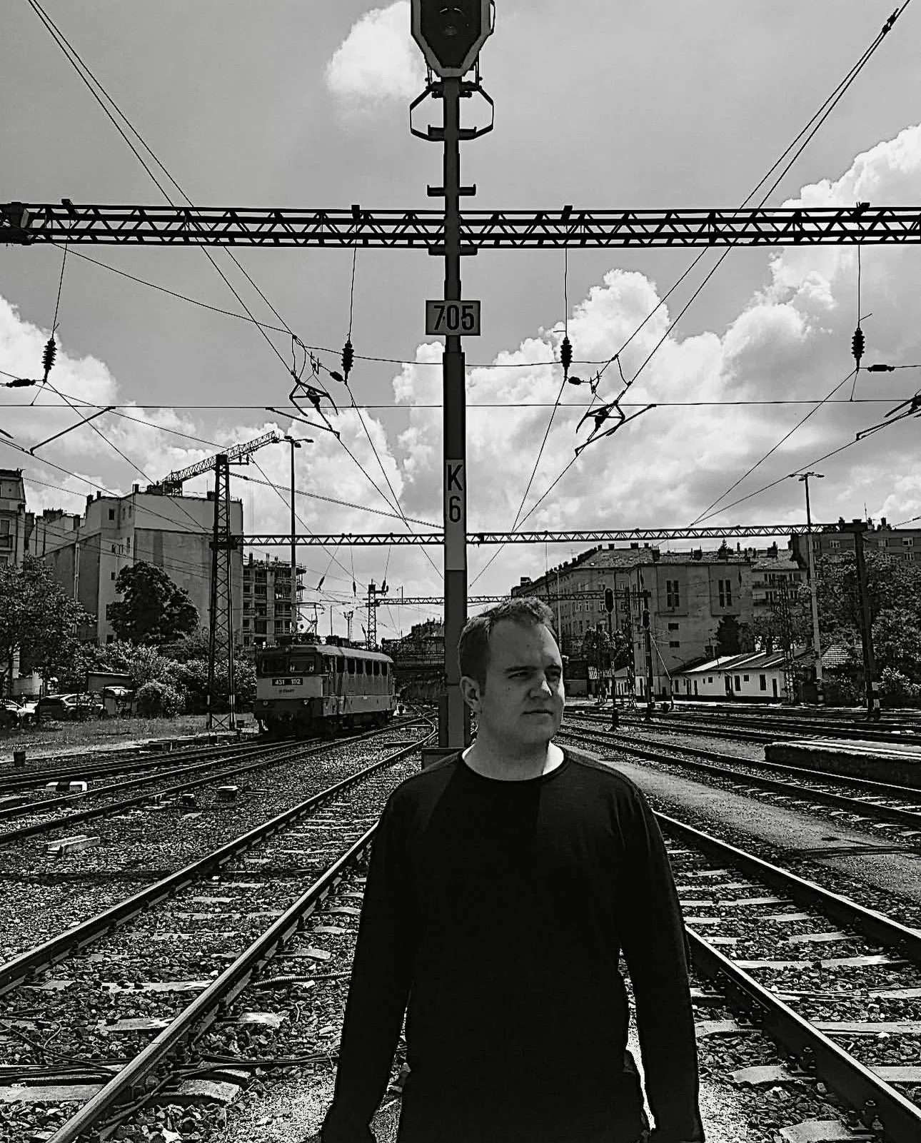 VINCEE D COMMANDS THE ROOM WITH TECH HOUSE CUT "CONTROL"