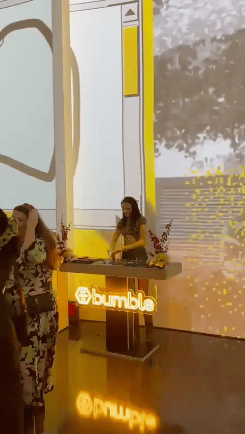 Bumble-1.gif