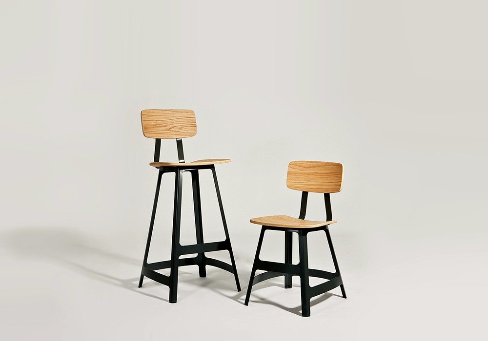 Yardbird_bar-stool_Sean-Dix-design_1.jpg