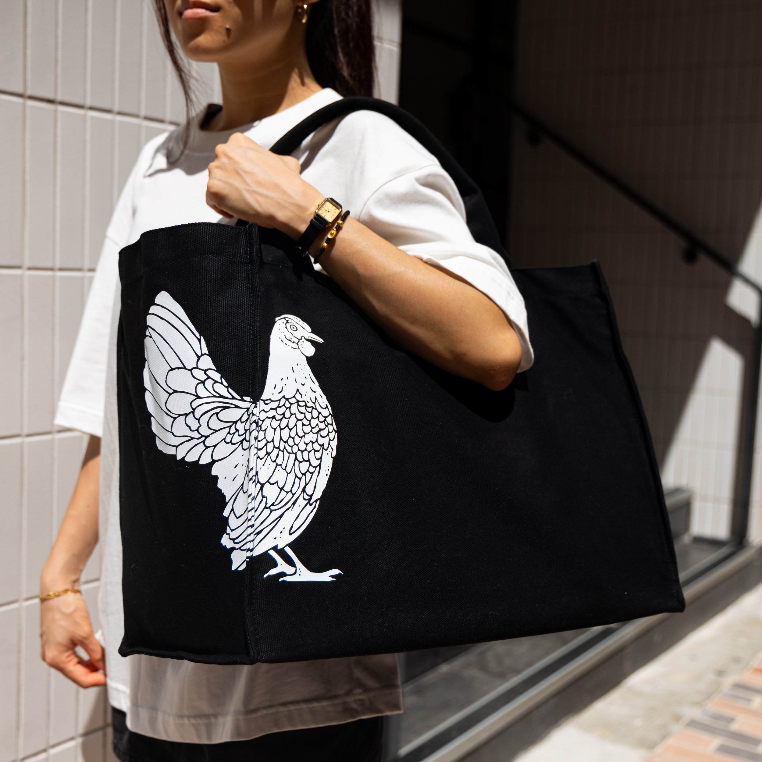 Yardbird Market Tote_Black_3.jpg
