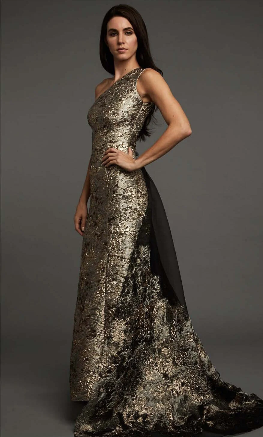 MENDELAWI_FW2020_Lookbook_Page_11.jpg