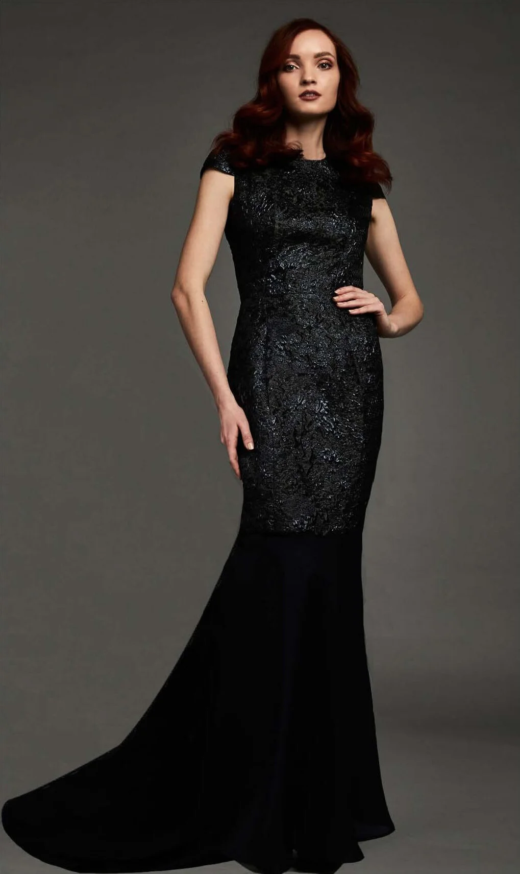 MENDELAWI_FW2020_Lookbook_Page_27.jpg