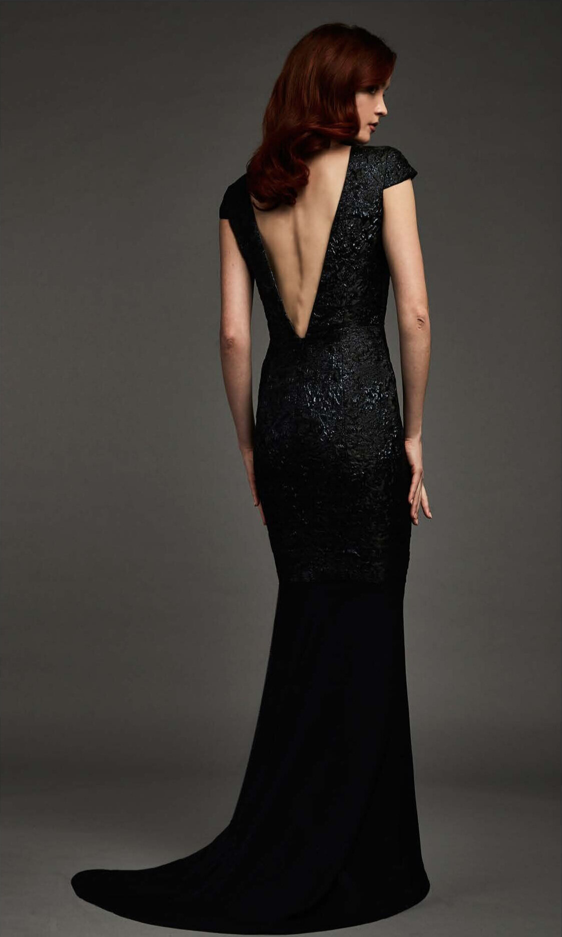 MENDELAWI_FW2020_Lookbook_Page_26.jpg