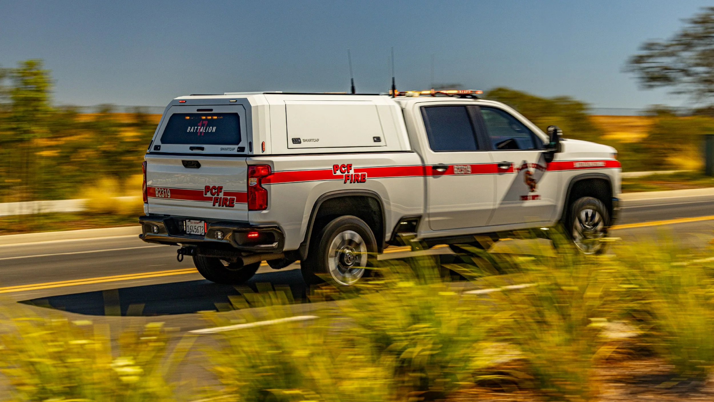 SmartCap Cal Fire EVOc Commercial Silverado HD Standard Bed 10.jpg