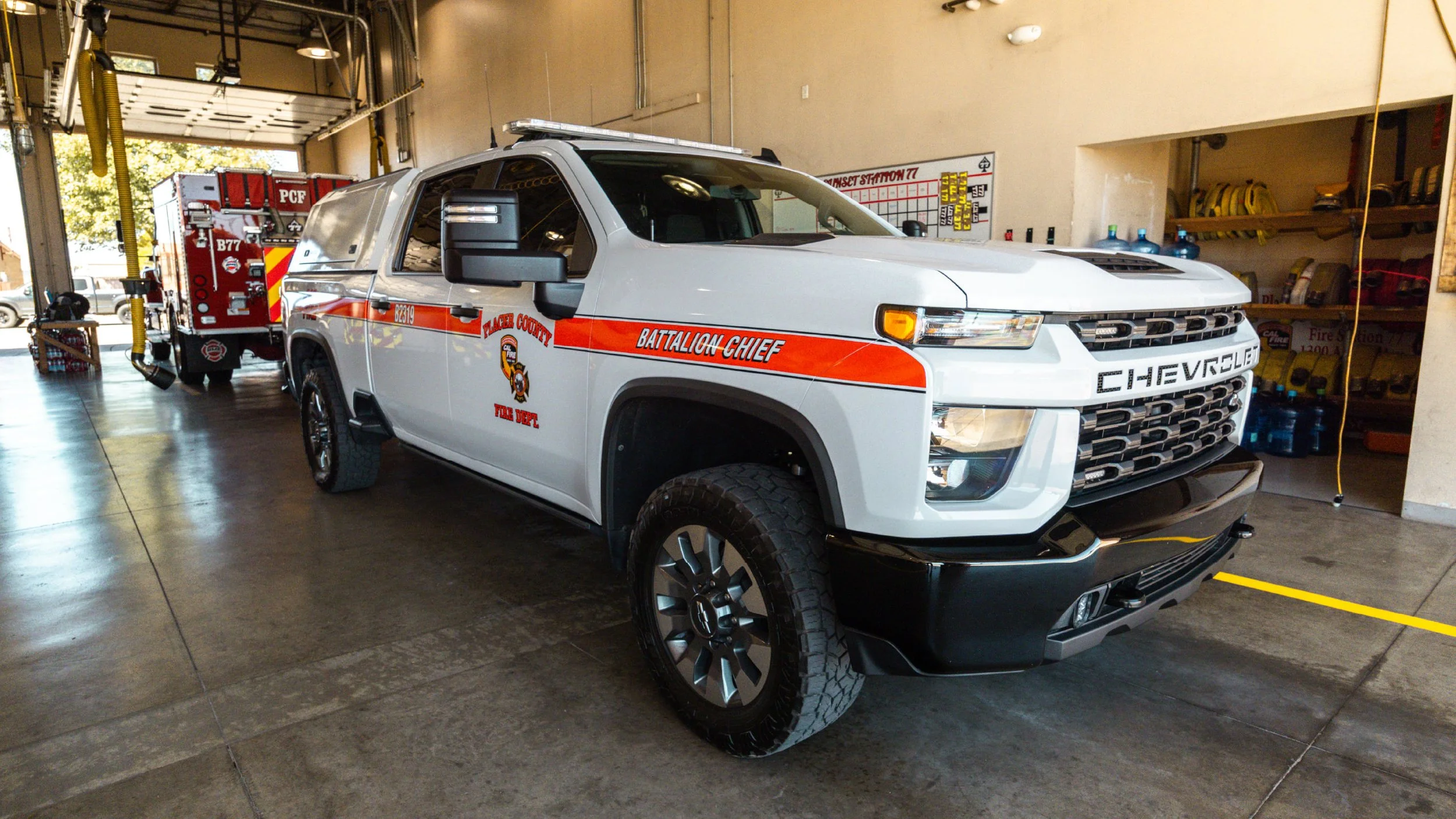 SmartCap Cal Fire EVOc Commercial Silverado HD Standard Bed 8.jpg