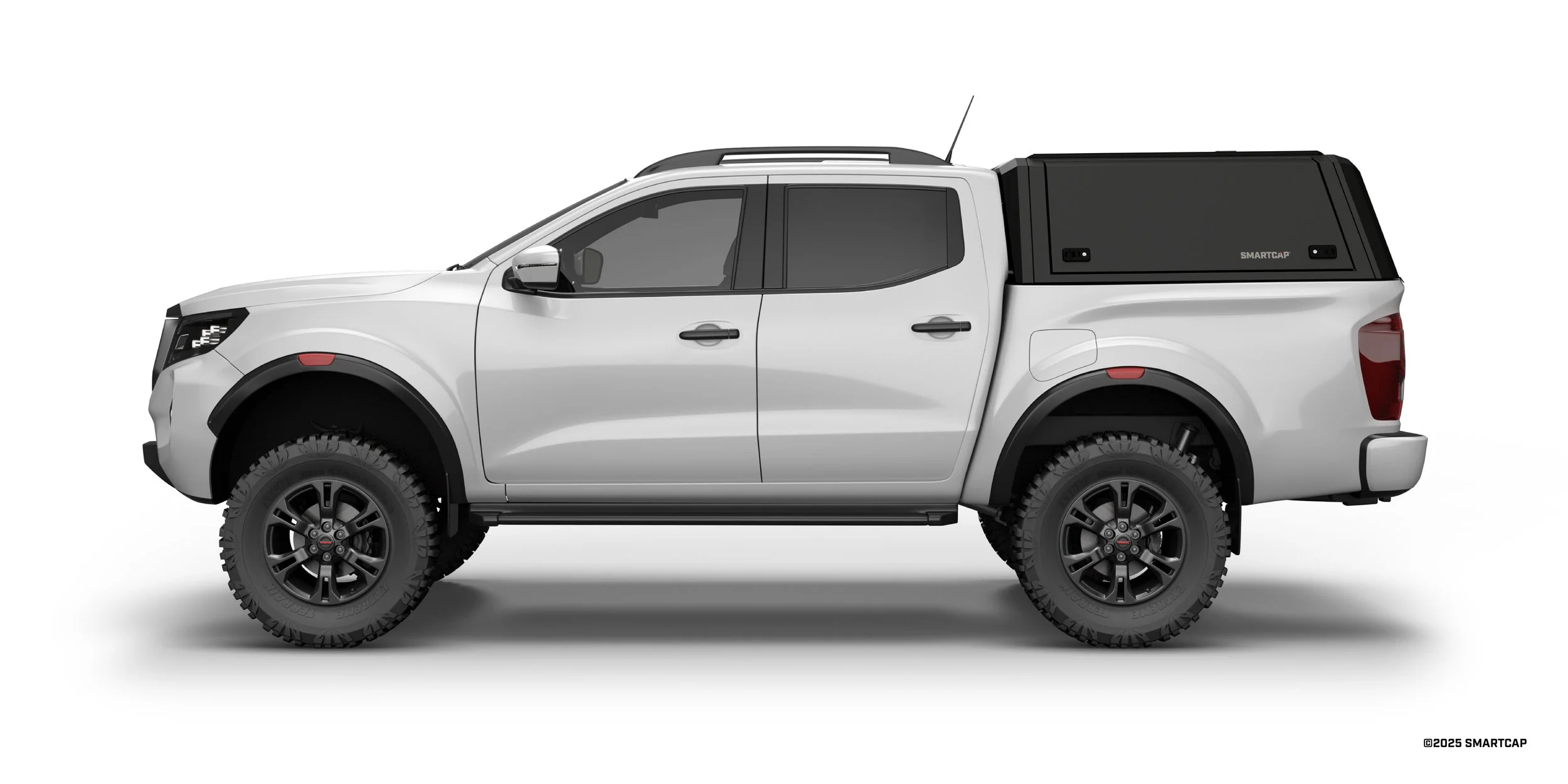 SmartCap EVOc Nissan Navara 2021+ 2 Drivers Side.jpg