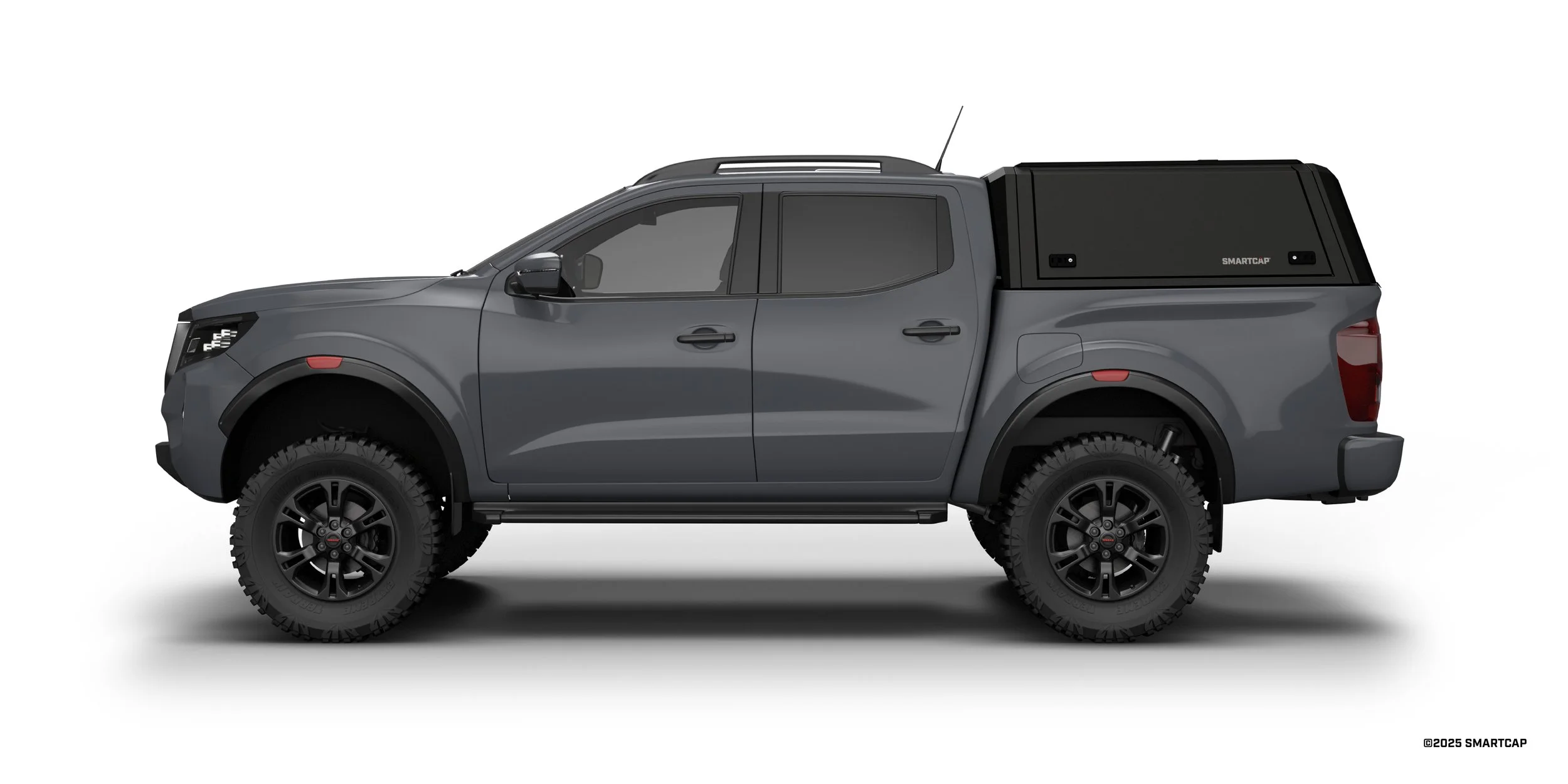 SmartCap EVOd Nissan Navara 2021+ Short 2 Drivers Side.jpg