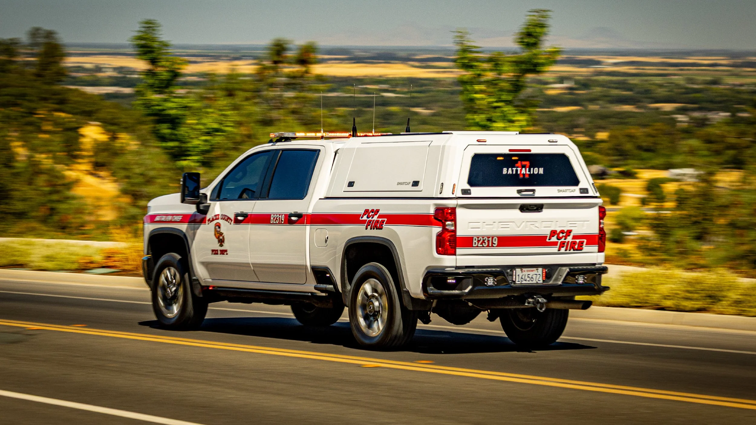 SmartCap Cal Fire EVOc Commercial Silverado HD Standard Bed 11.jpg