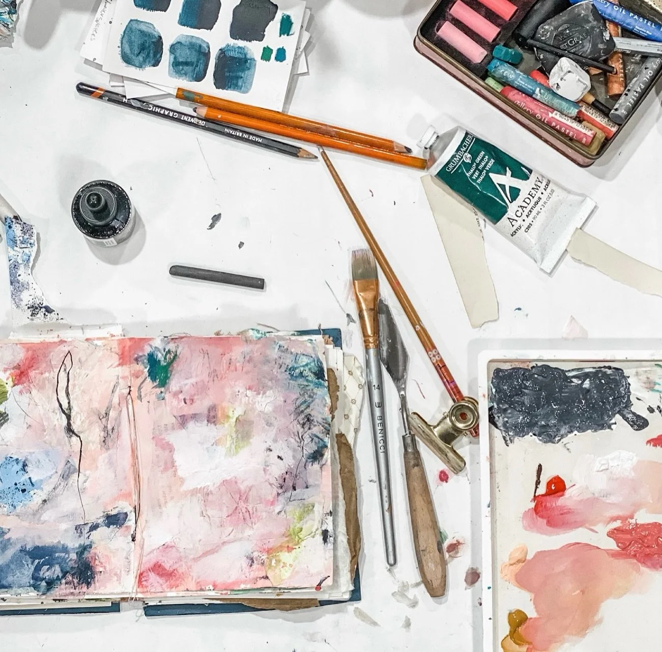 It&rsquo;s a colorful day today!!! What are you up to??