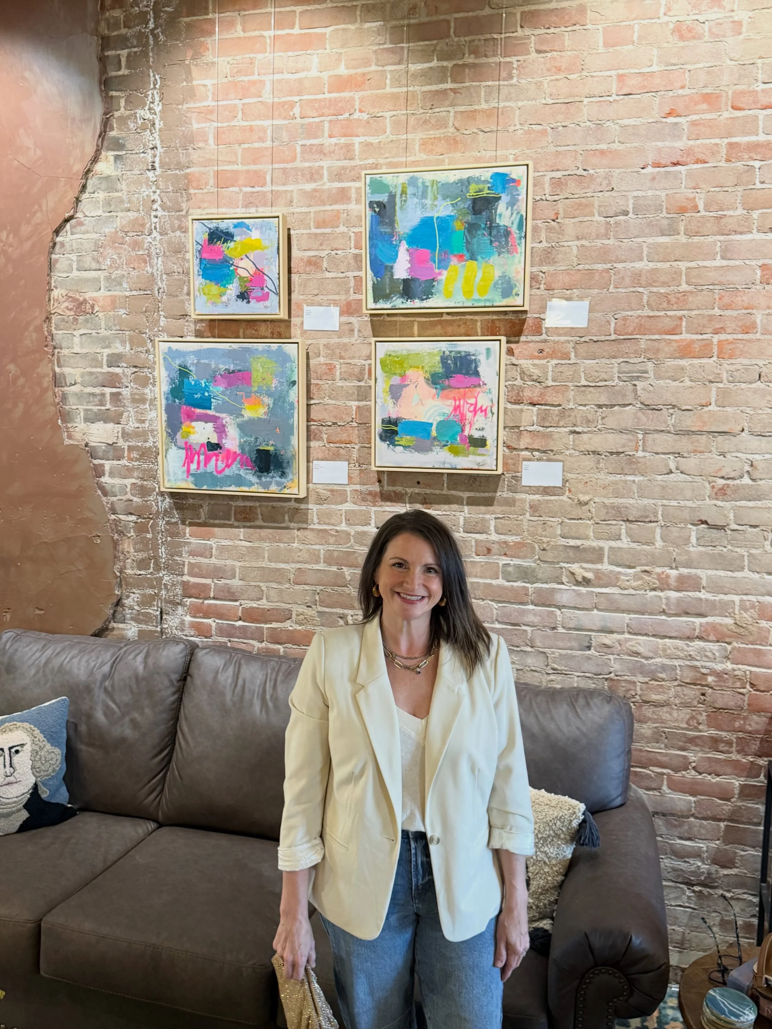 What a special night. My new collection &lsquo;City Walls&rsquo; opened at @authenticarts_gallery last night in Dexter, MO. 
&lsquo;Neon Lights&rsquo;
&lsquo;Night Moves&rsquo;
&lsquo;Last Call&rsquo;
&lsquo;Meet Me in the City&rsquo; 

I will show c